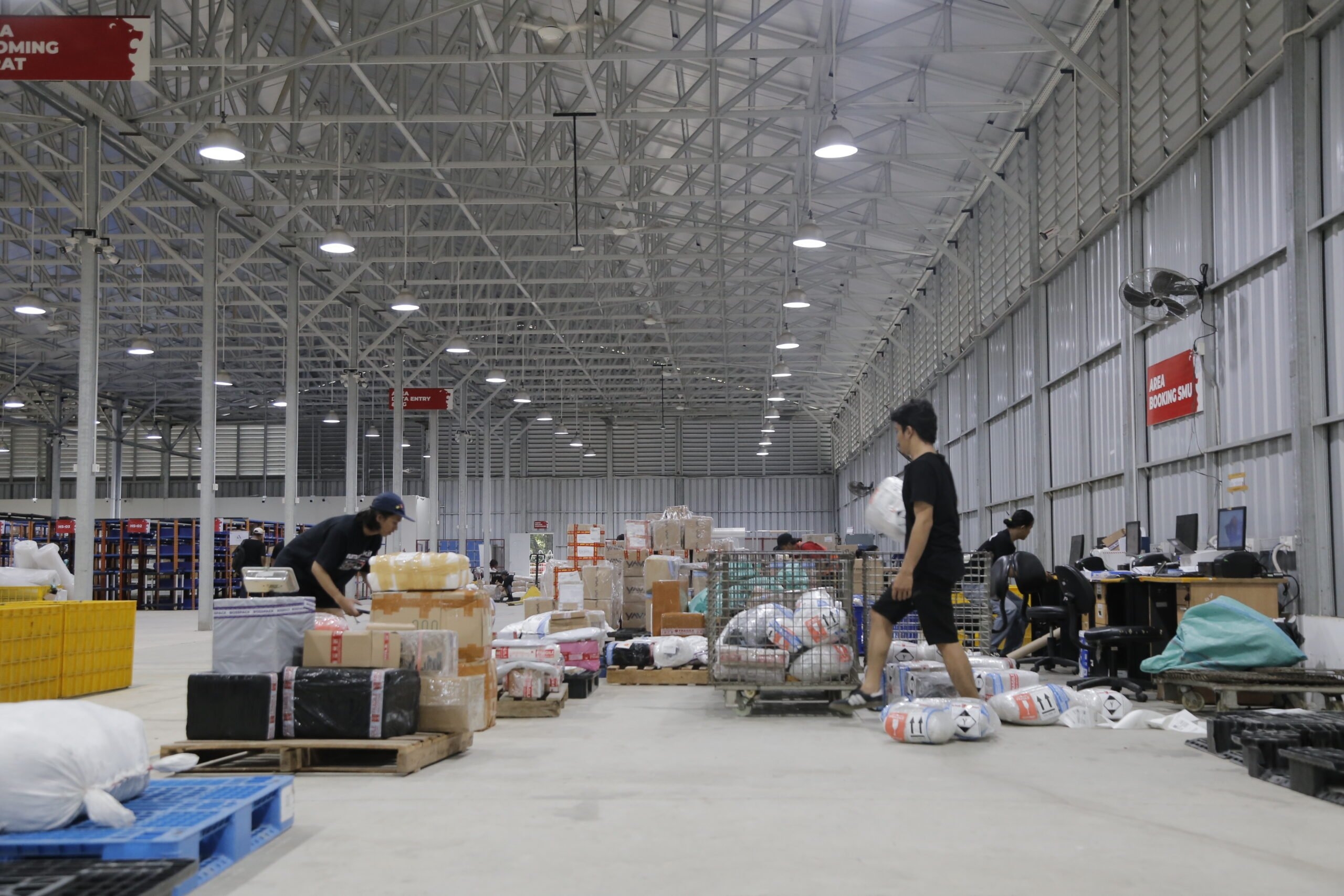 lion parcel operasional