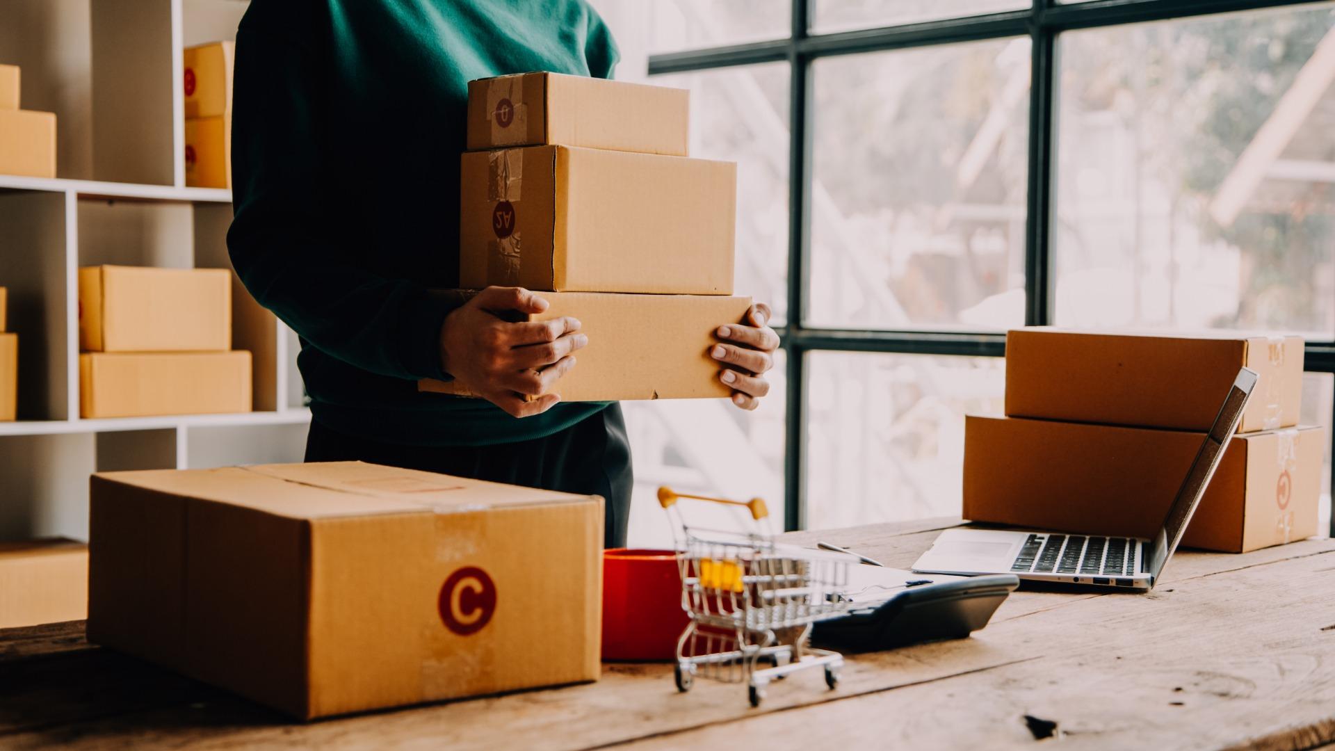 Mengelola Stok Barang