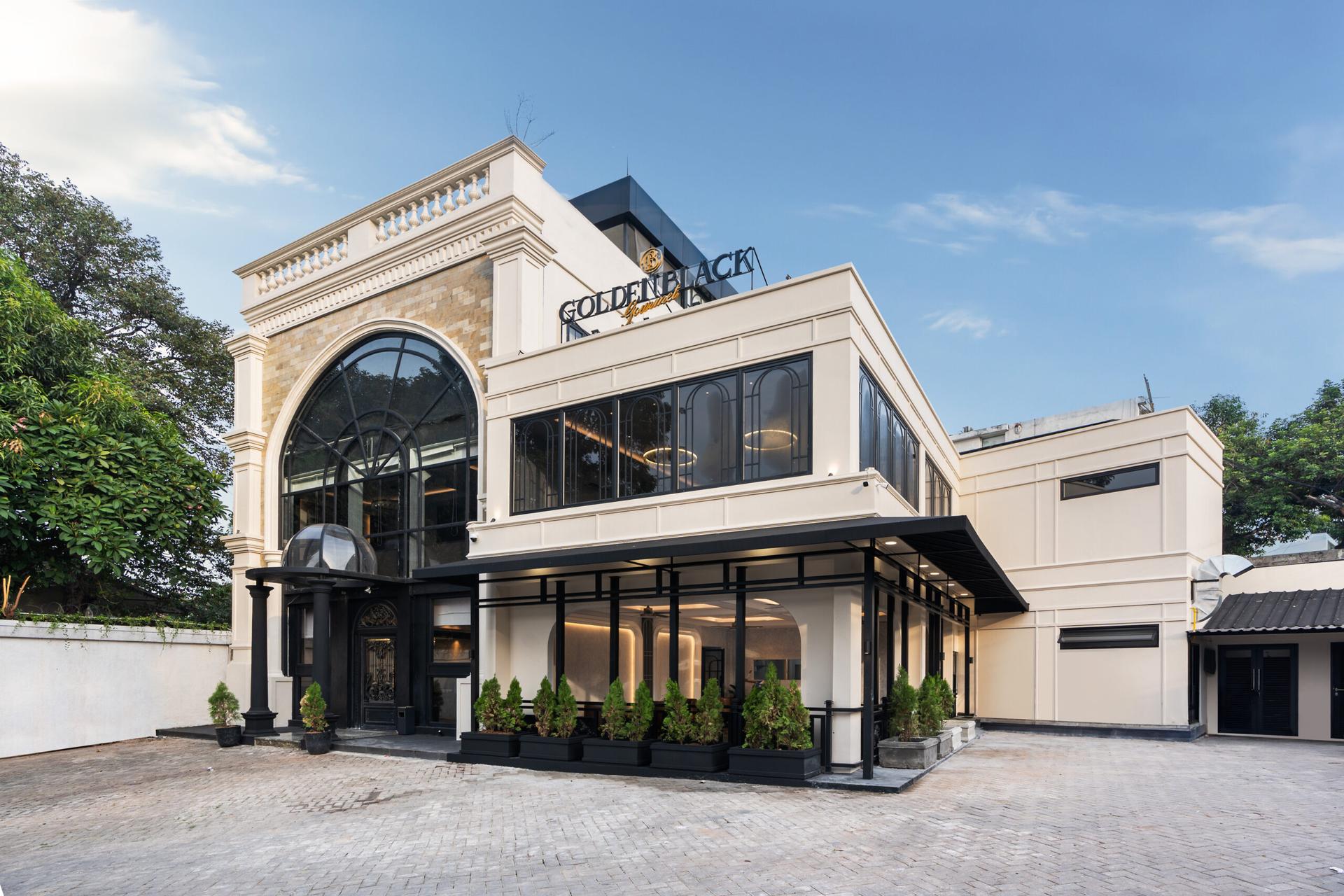 golden black gourmet