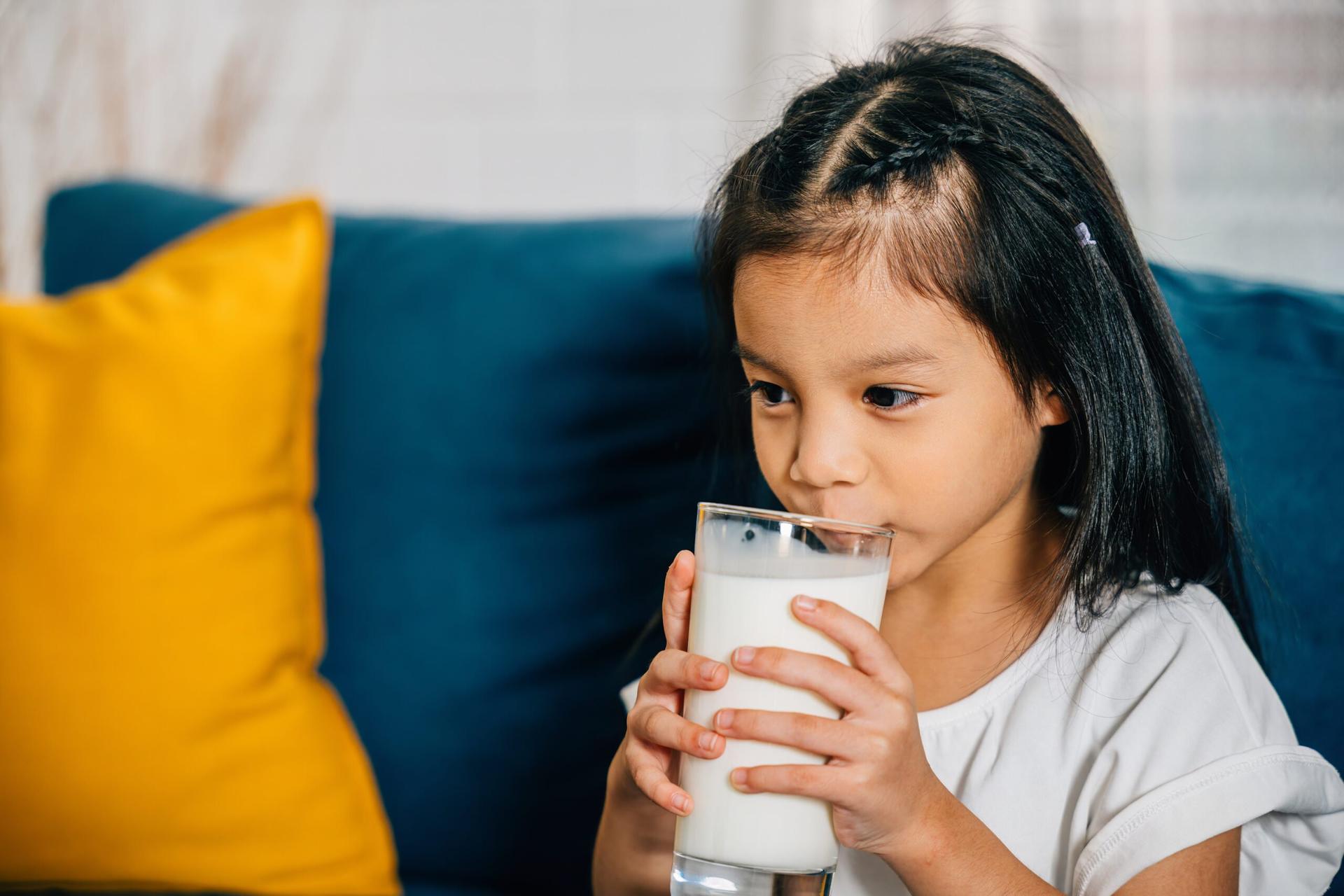 minum susu dua liter