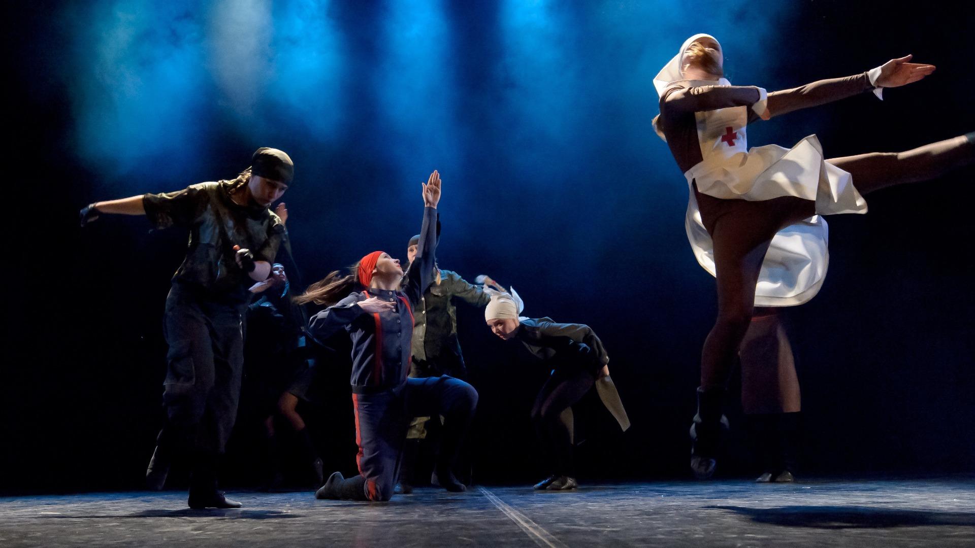 Theatrical Performance adalah