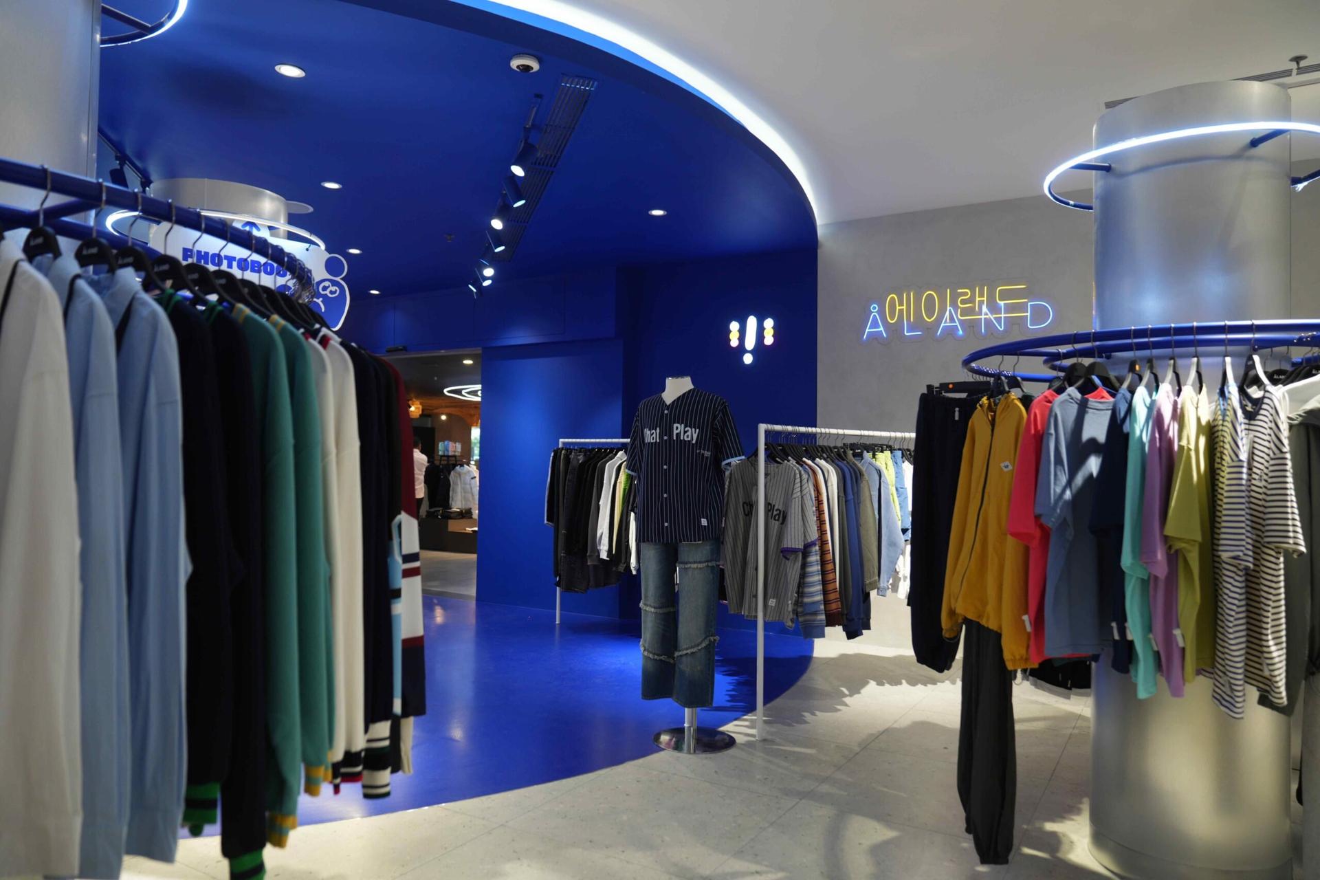 ÅLAND Pondok Indah