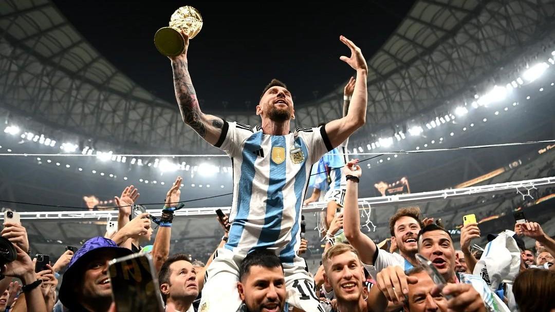 Lionel Messi diunggulkan meraih Ballon d'Or 2023.