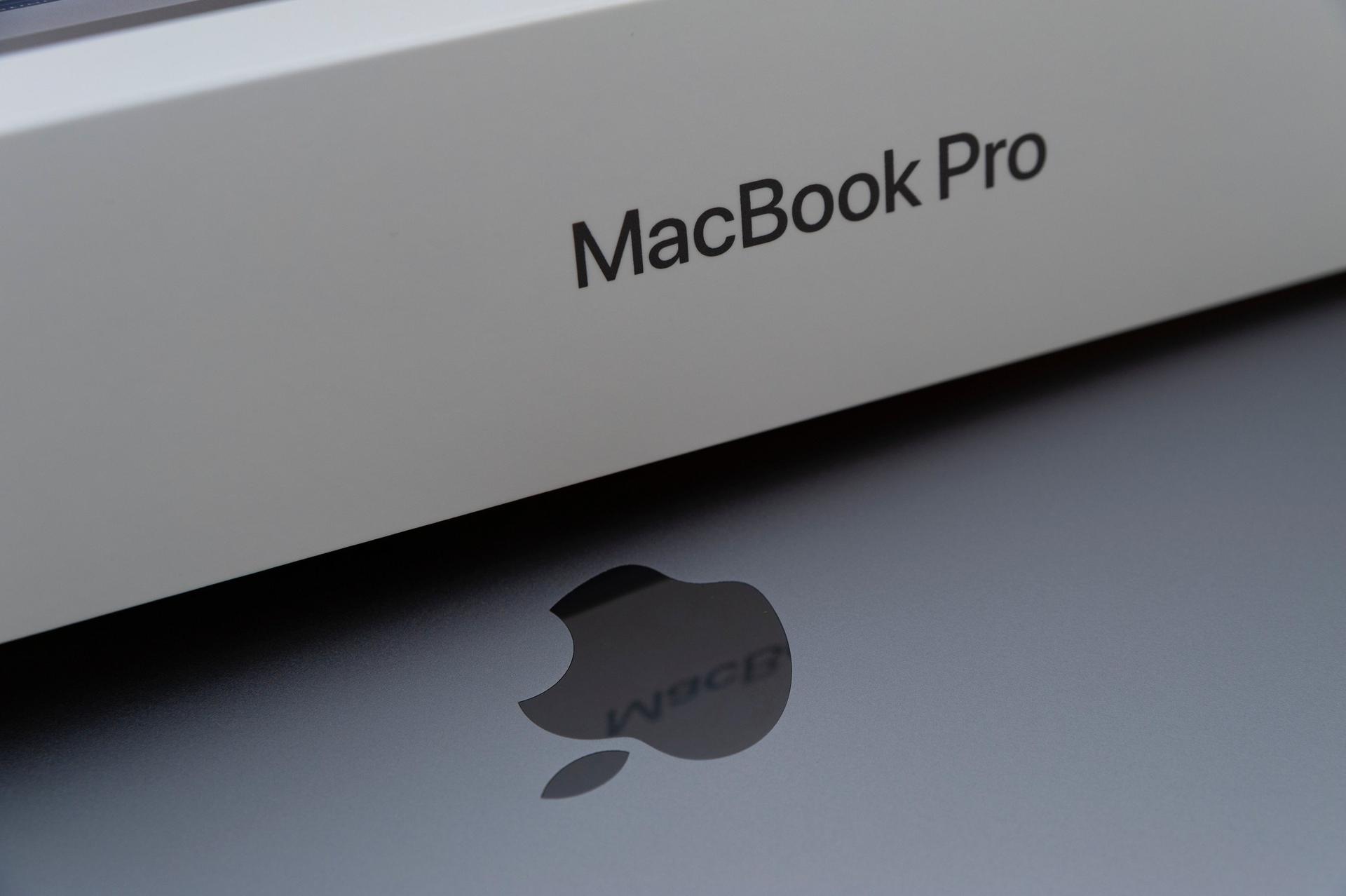 Apple Siapkan MacBook Pro Touchscreen dan Chip M6