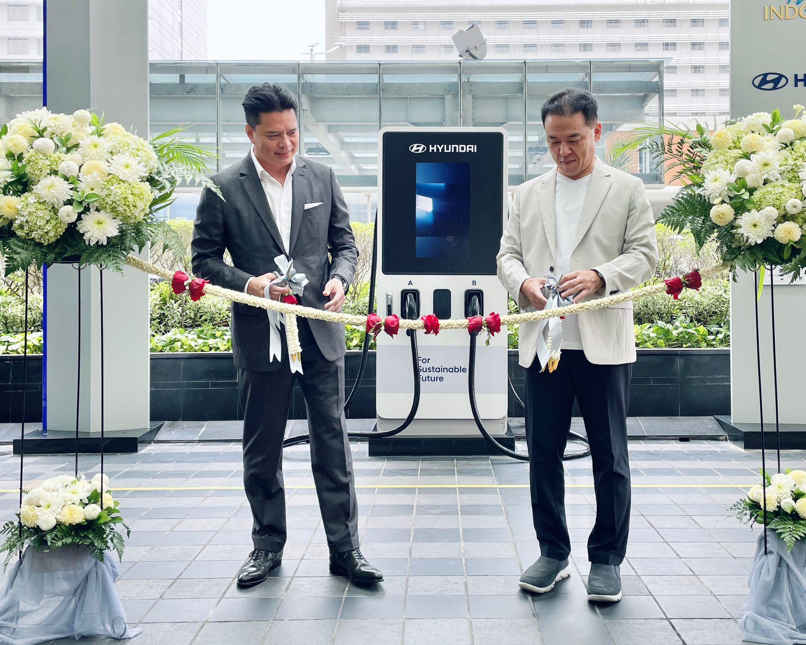 Gandeng HMID, Plaza Indonesia Rilis Ultra Fast Charging Station EV