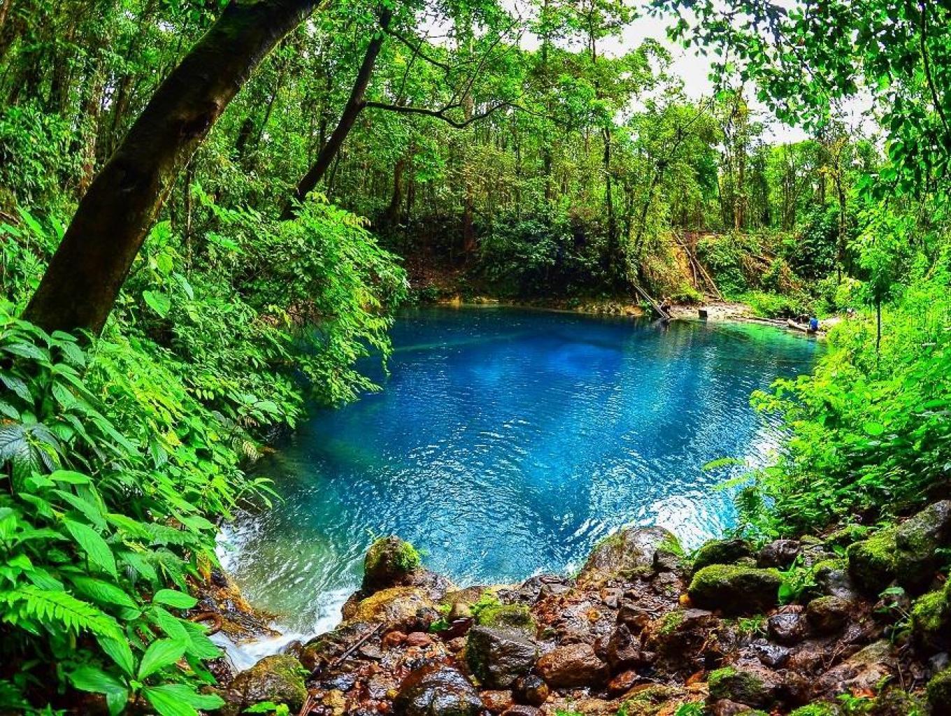 Danau Kaco, salah satu objek wisata di kawasan Gunung Kerinci