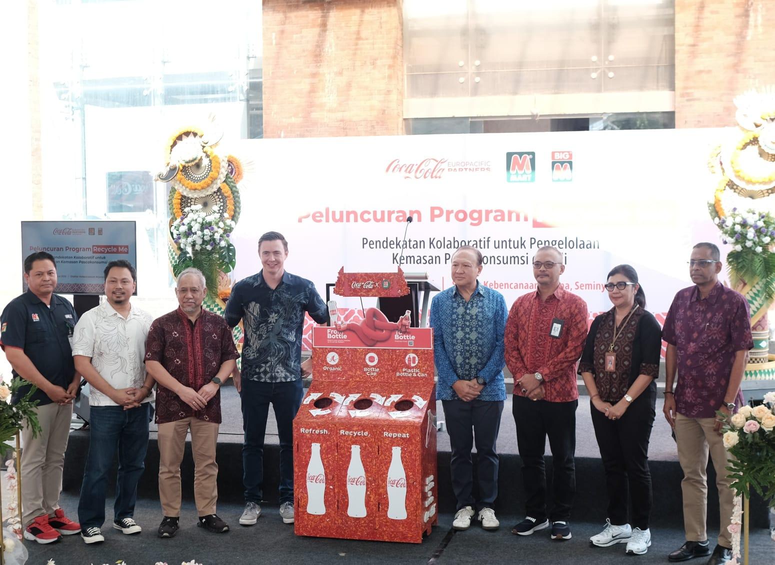 Coca-Cola dan M Mart Bangun Kebiasaan Daur Ulang lewat Recycle Me