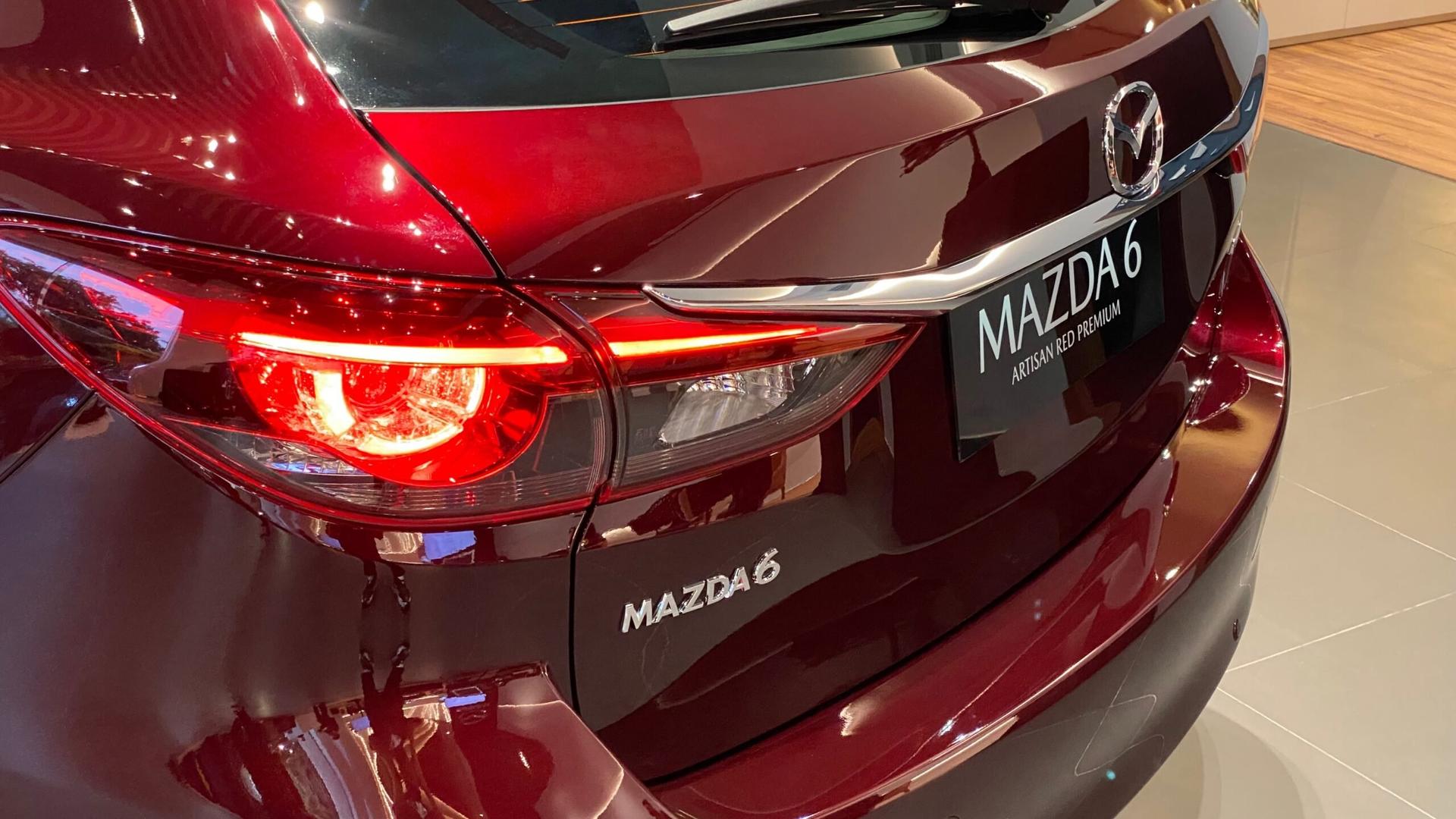 warna mazda