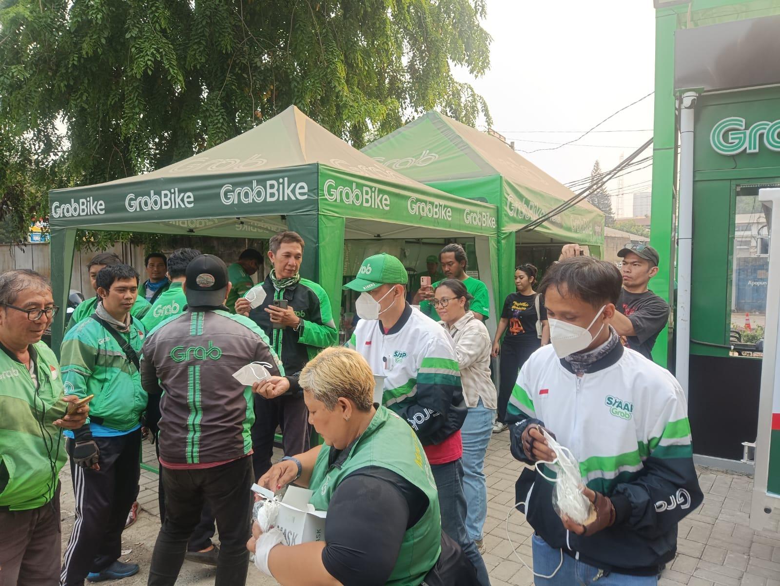 Abu Vulkanik Picu Permintaan Masker di GrabMart Naik 24 Kali Lipat
