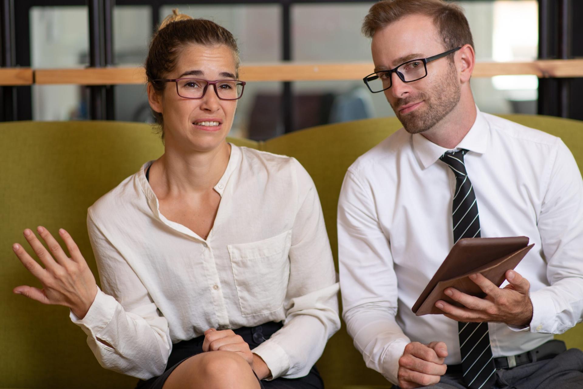 bekerja dengan kolega