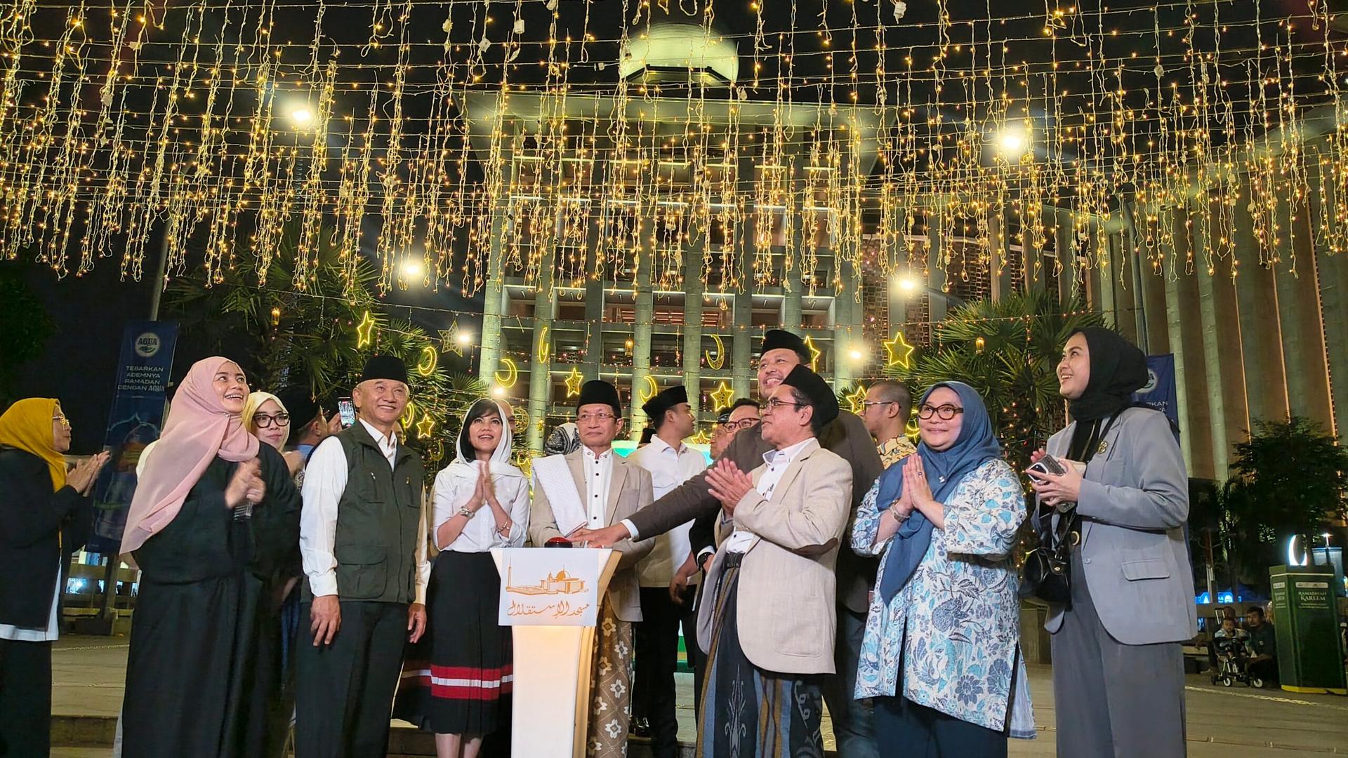 Strategi Marketing Coca-Cola di Ramadan: Hadir di Titik Keramaian hingga Komunitas