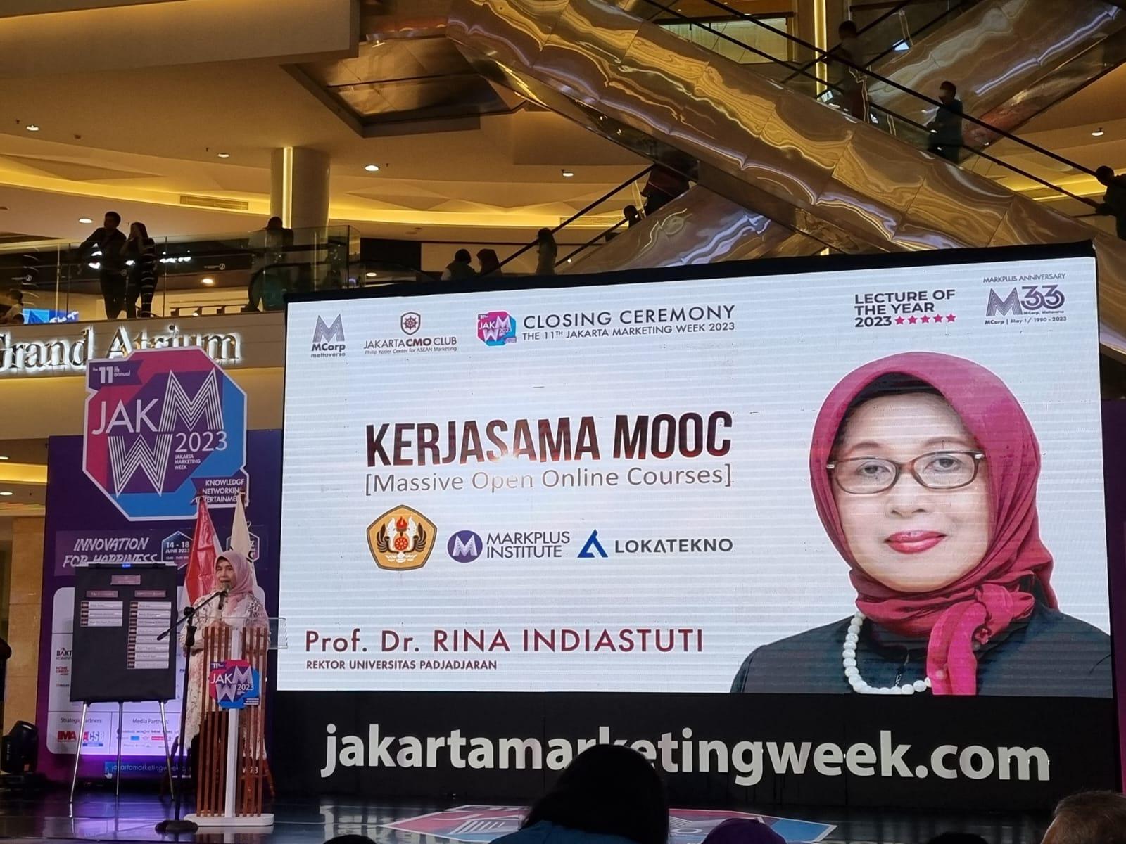 massive open online course