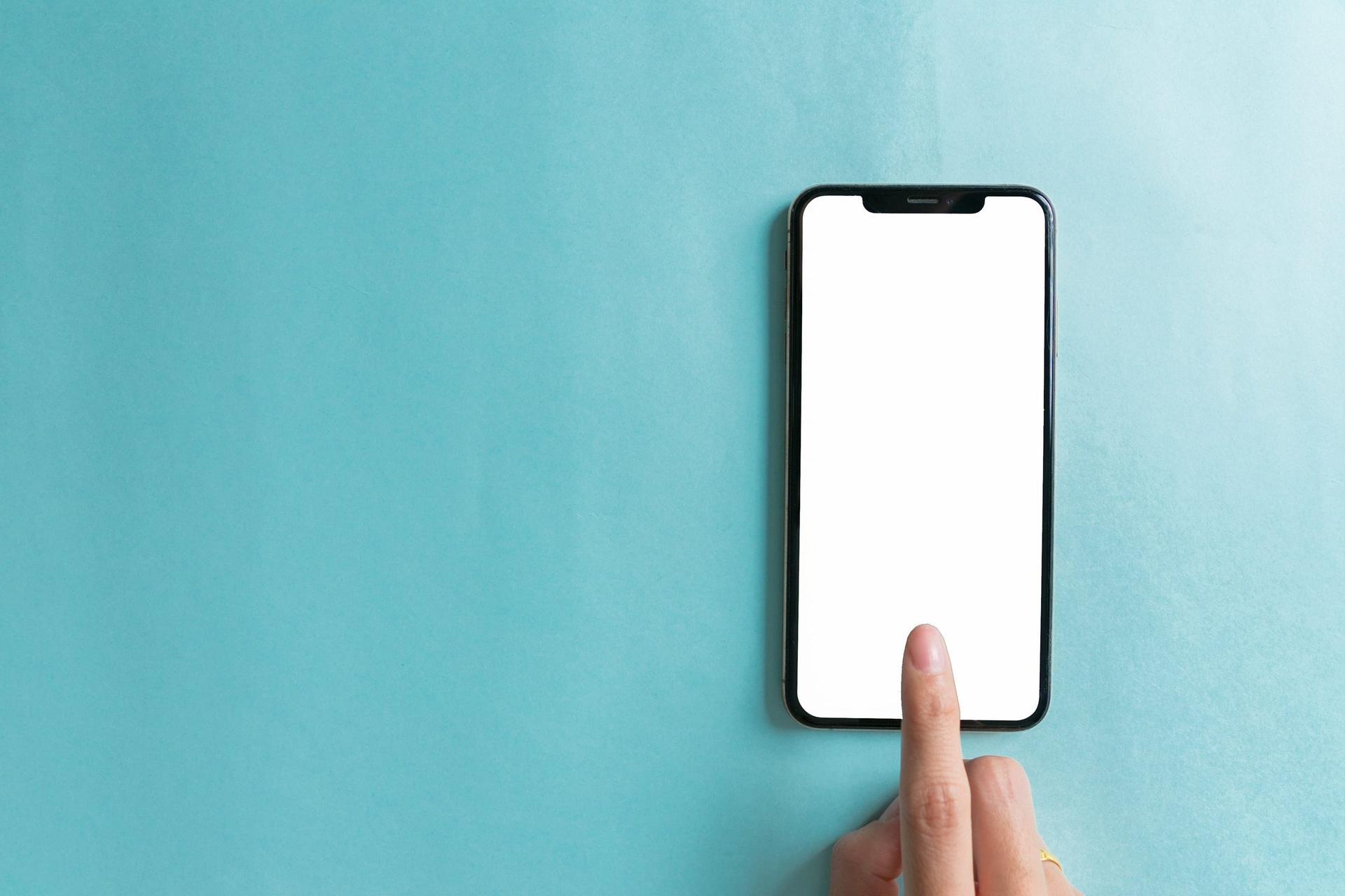Orang Kini Makin Lama Ganti Smartphone, Harga Mahal dan Minim Inovasi Jadi Penyebab Utama