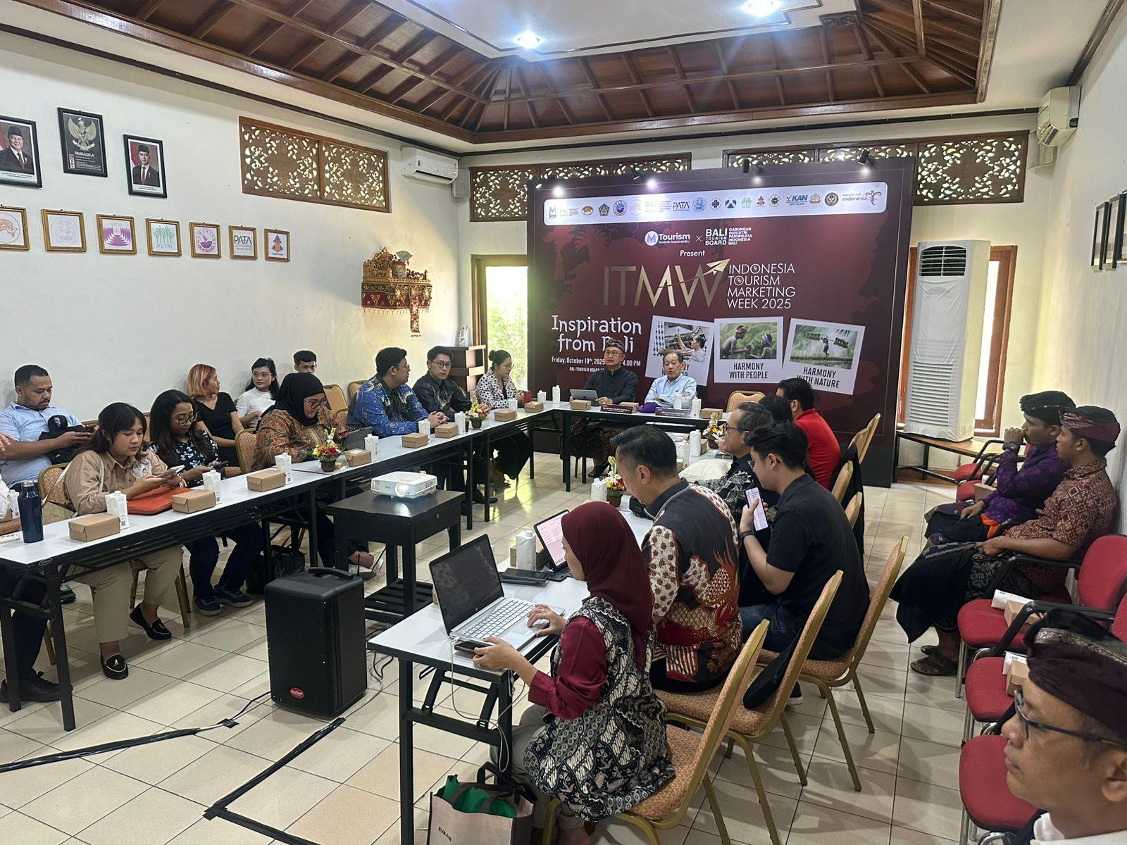 AI, Kolaborasi, dan Budaya Jadi Kunci Transformasi Pariwisata Cerdas Indonesia di ITMW 2025