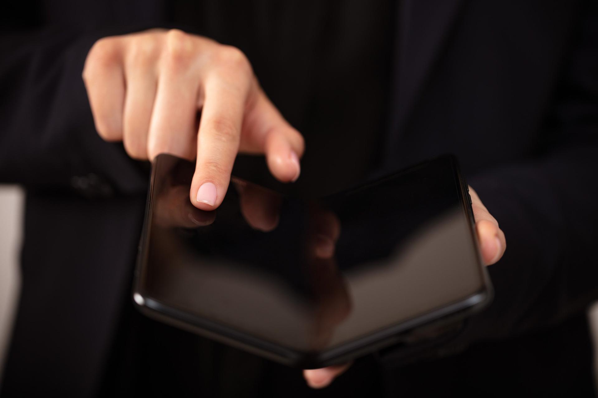 Apple Siapkan iPhone Lipat Pertama, Rilis Diperkirakan Tahun 2026