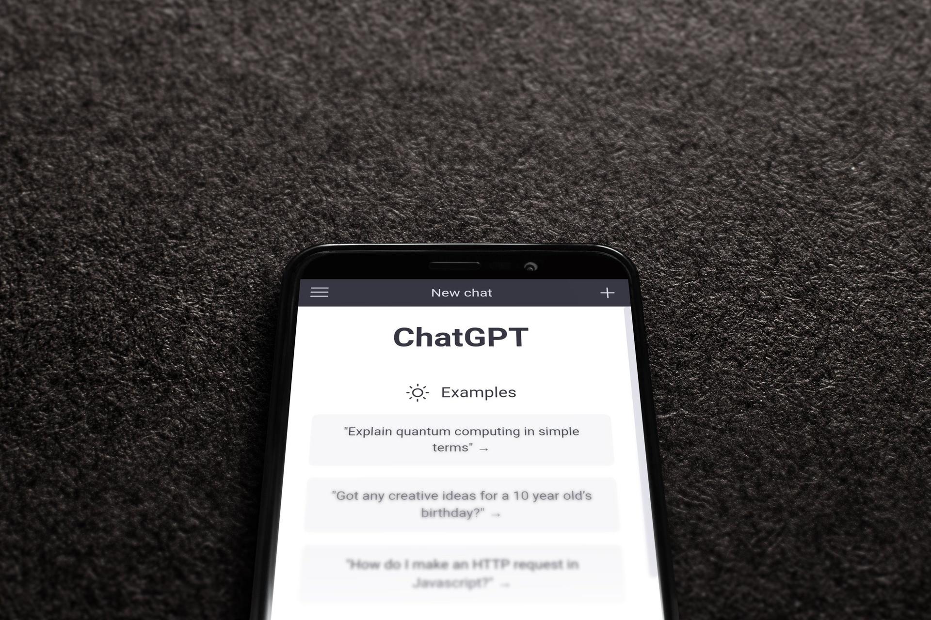 Kesopanan Pengguna ChatGPT Bisa Membuat Tagihan Listrik OpenAI Membengkak