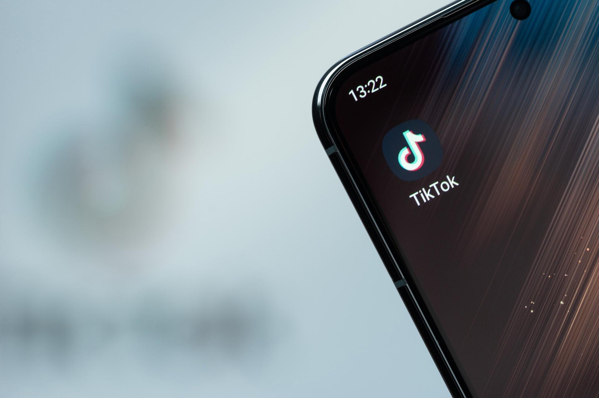 Jelang Pemblokiran, Beijing Kaji Opsi Jual TikTok AS ke Elon Musk