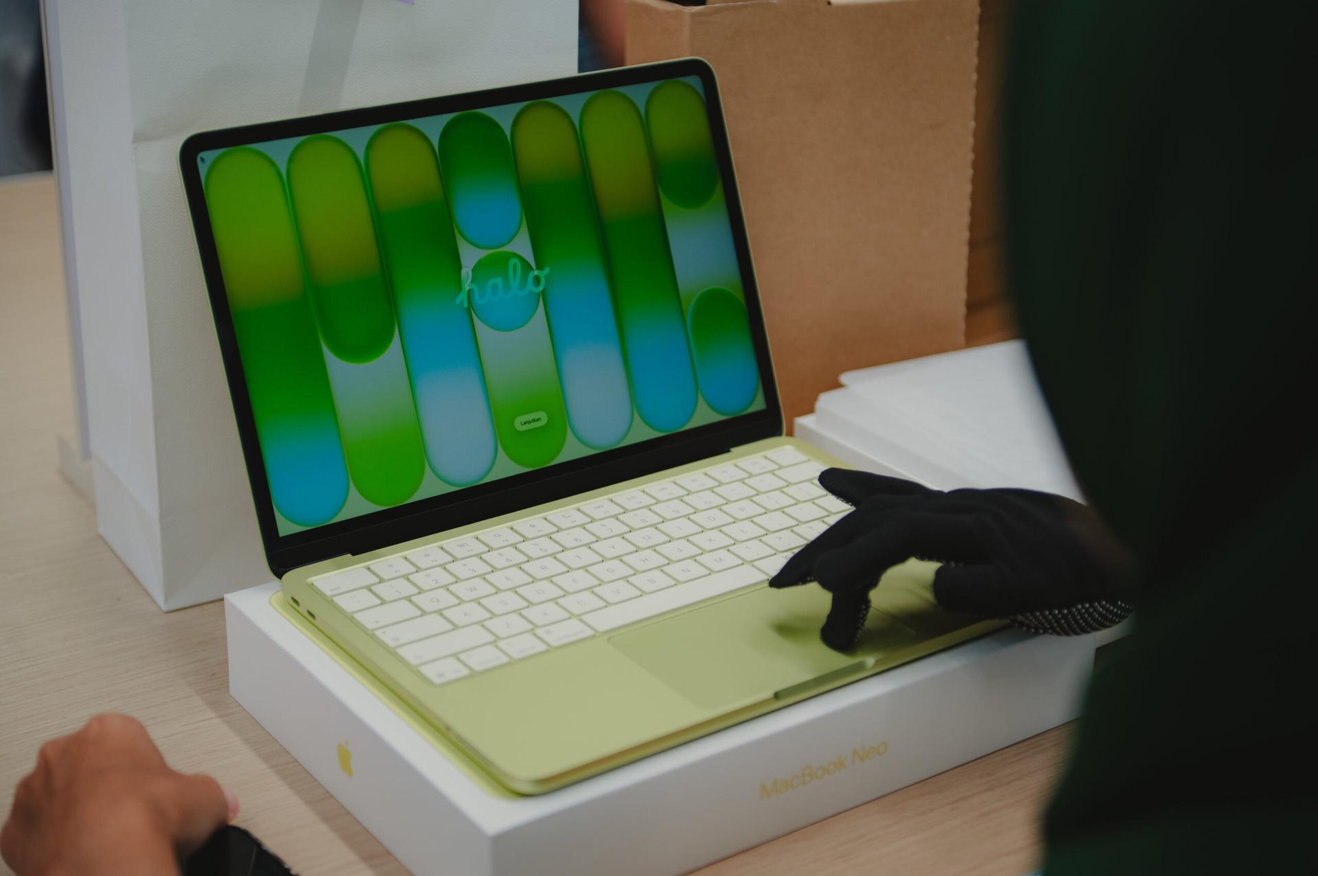 MacBook Neo