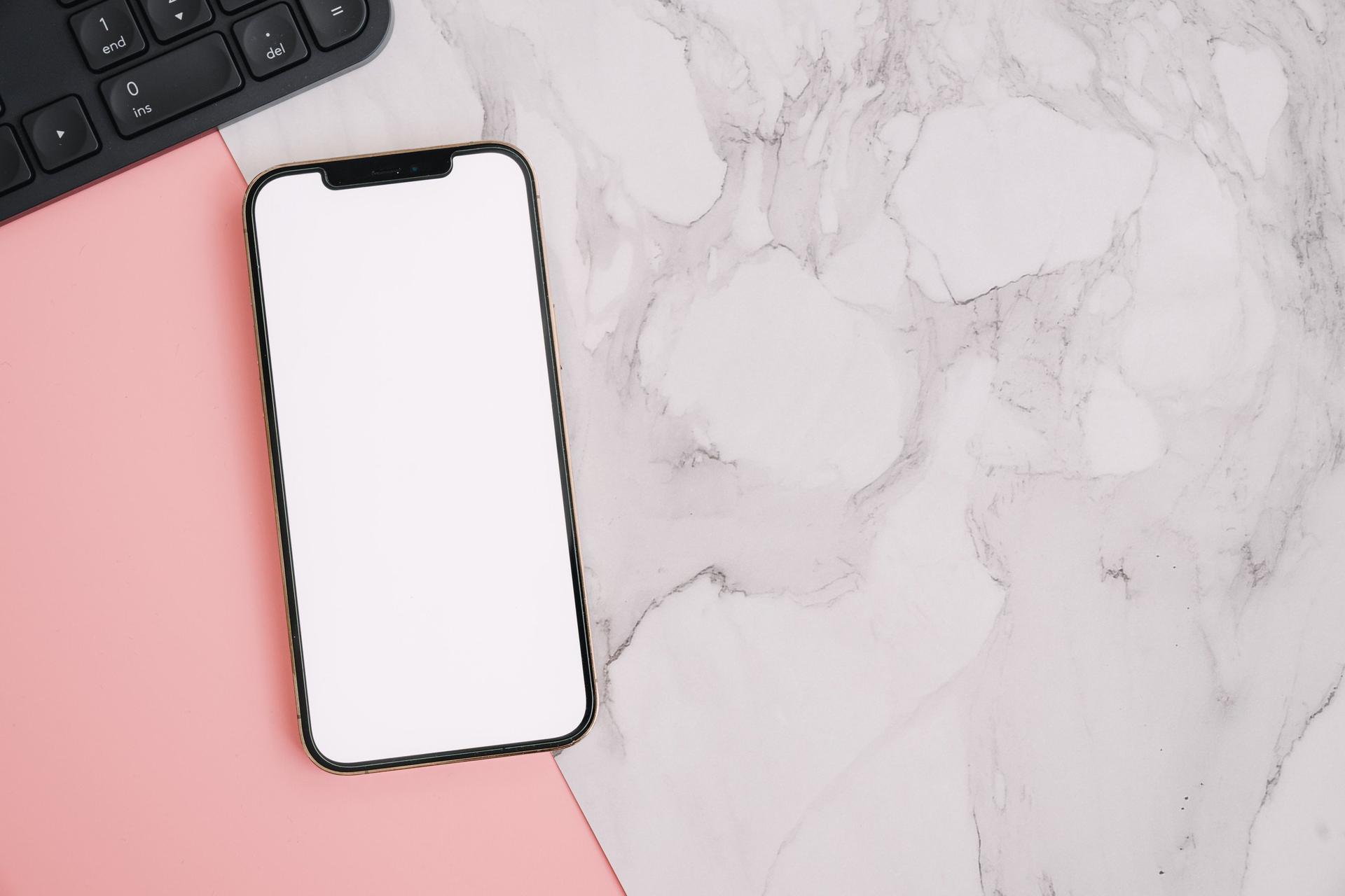 Apple Hadapi Kelangkaan Komponen Chip di Tengah Lonjakan Permintaan AI