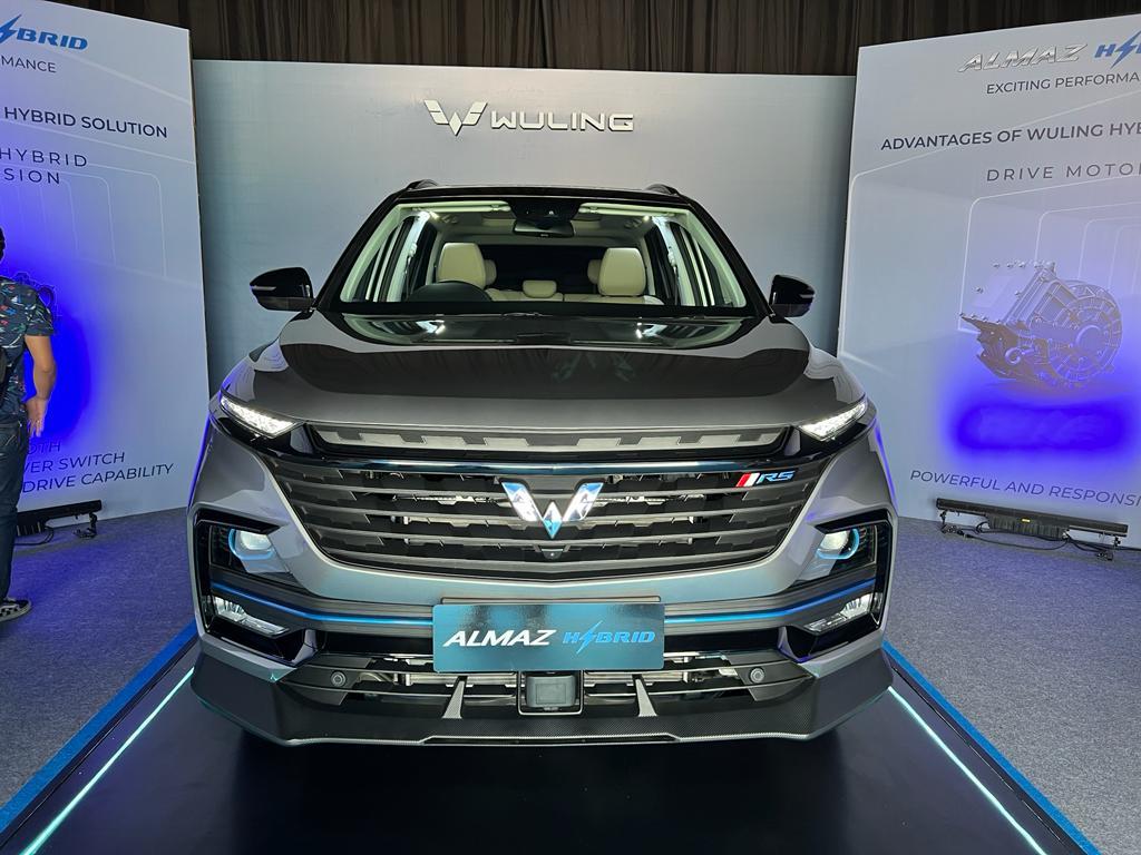 Wuling Almaz