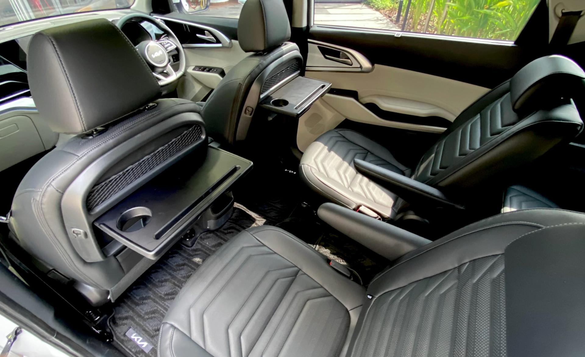 Kia Carens captain seat