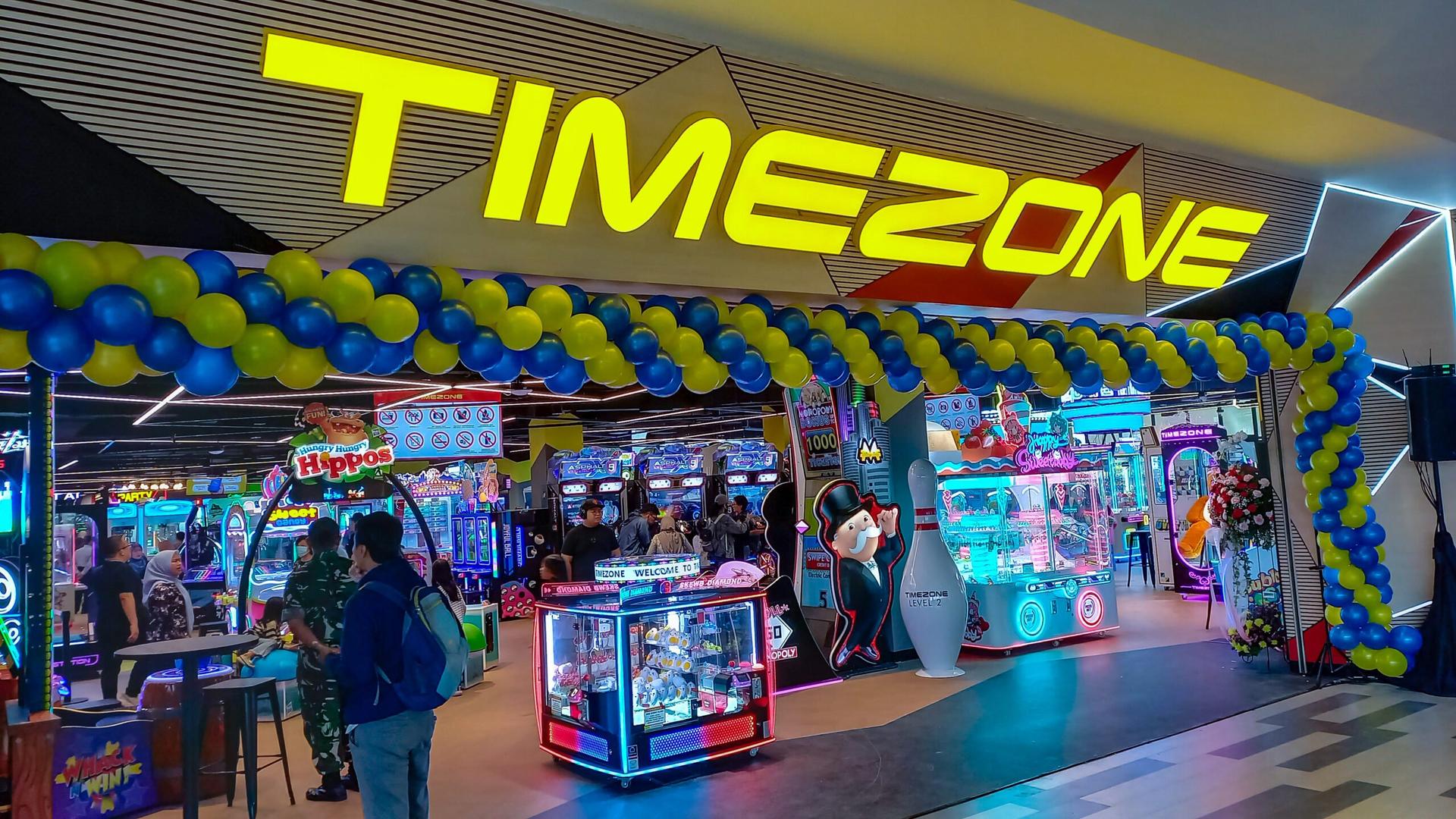 Timezone La Piazza