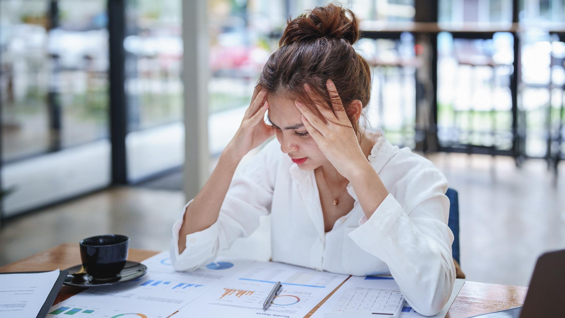 Financial stress adalah