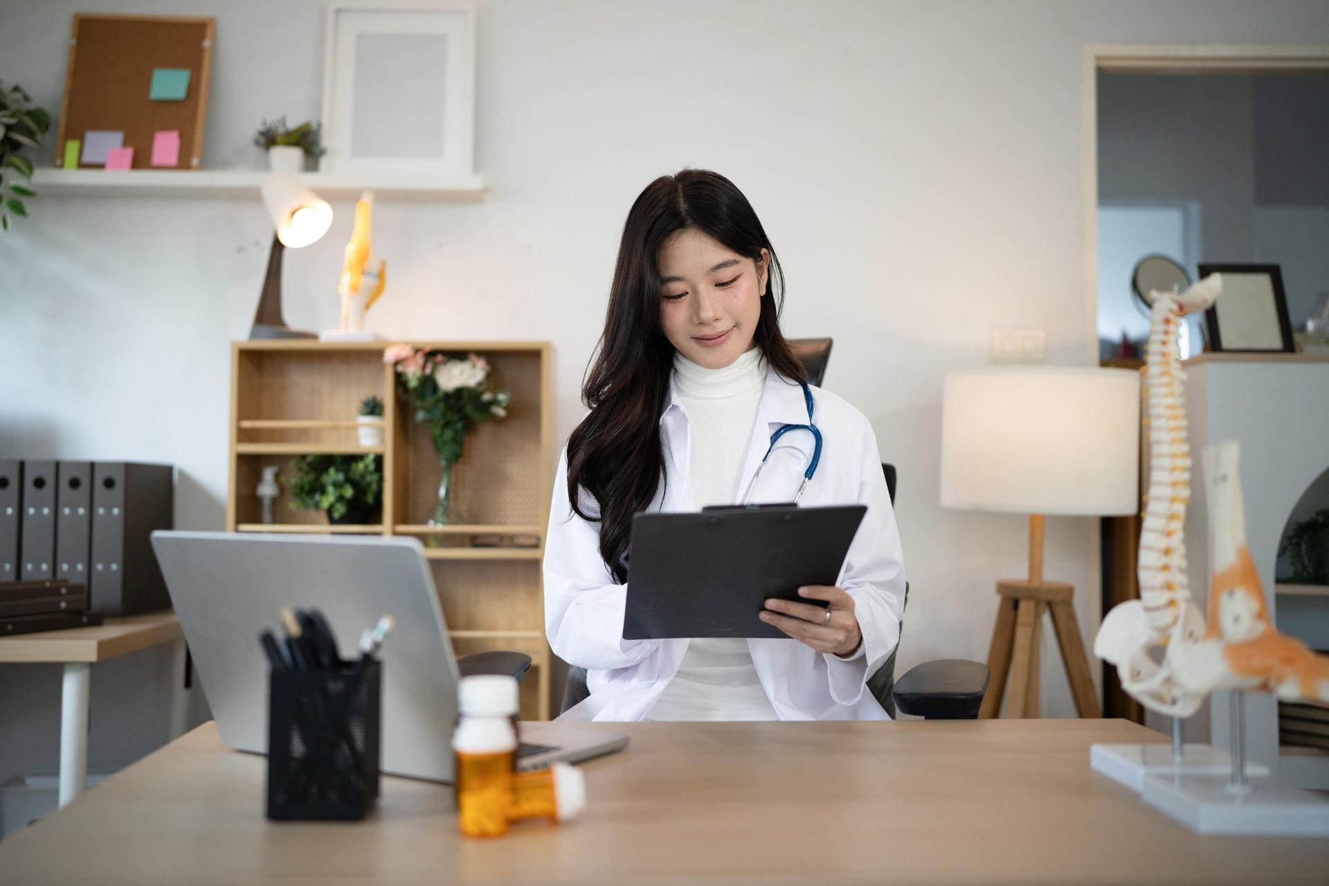 AI Bikin Orang Makin Berani Meragukan Nasihat Dokter dan Guru