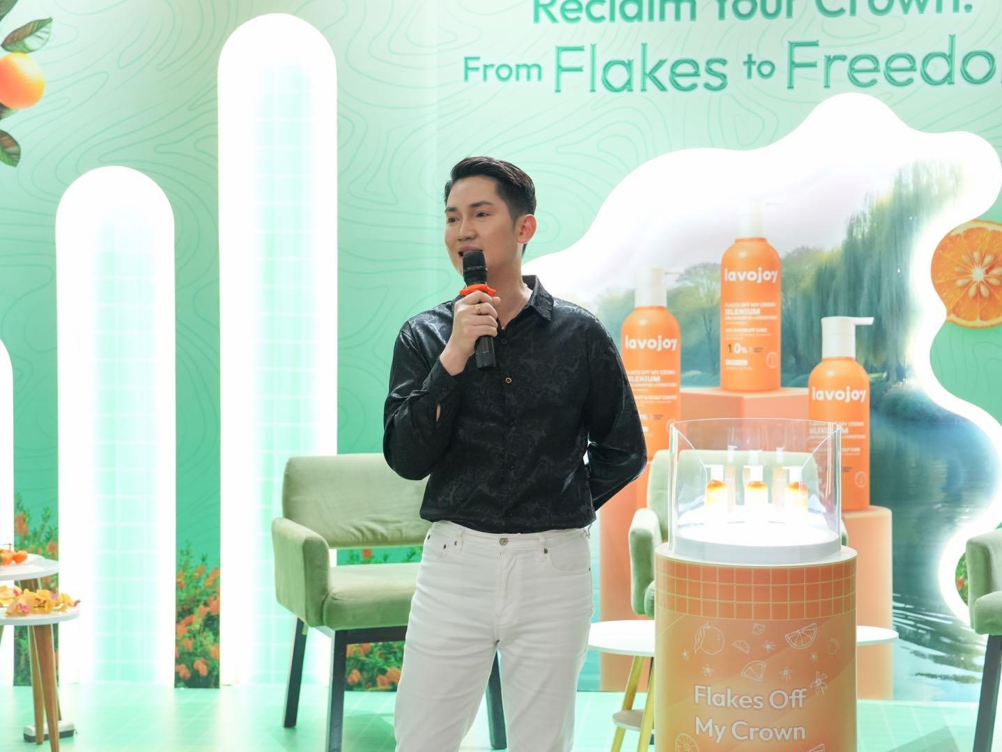 lavojoy Flakes Off