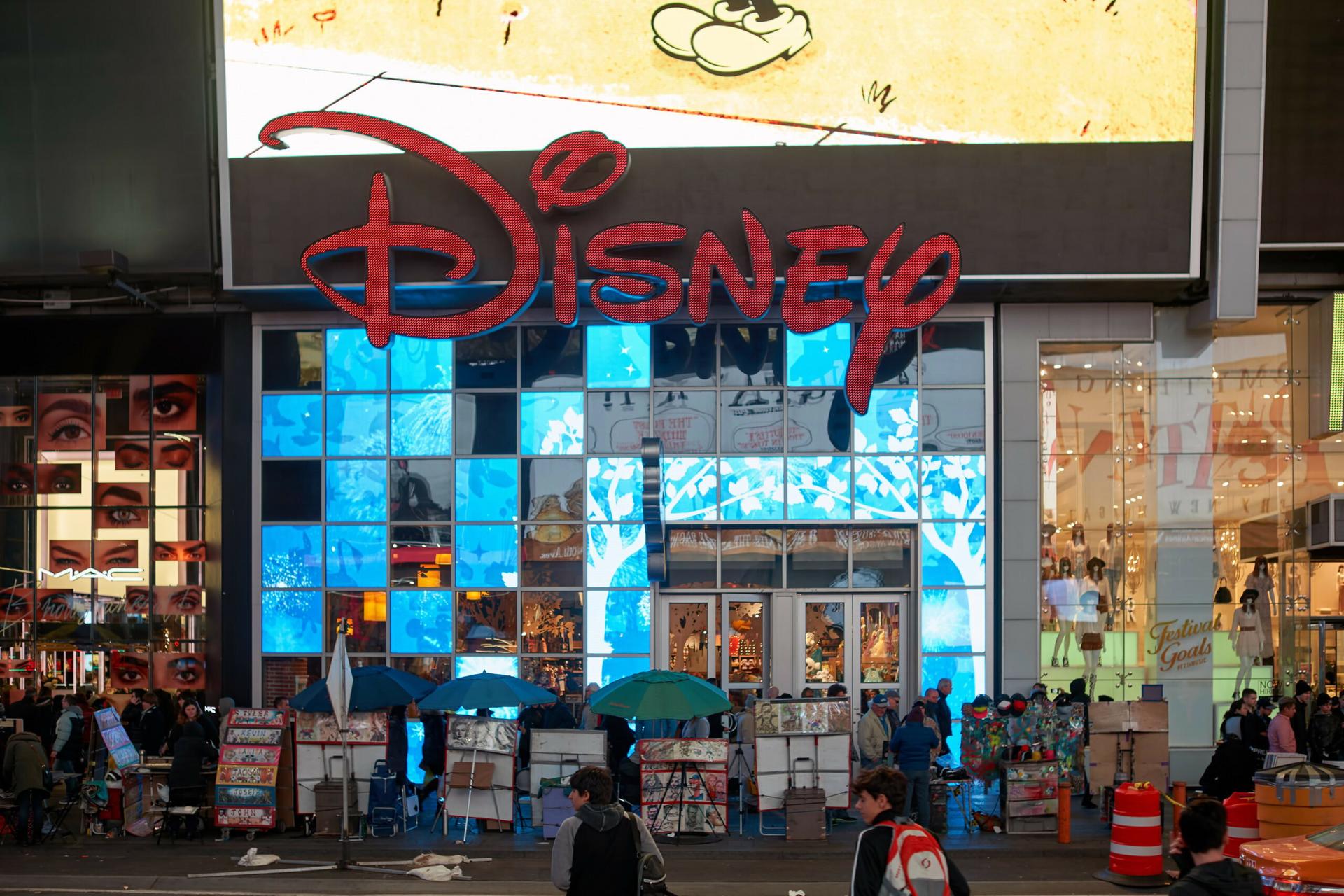 pendapatan Disney hingga miliaran dollar