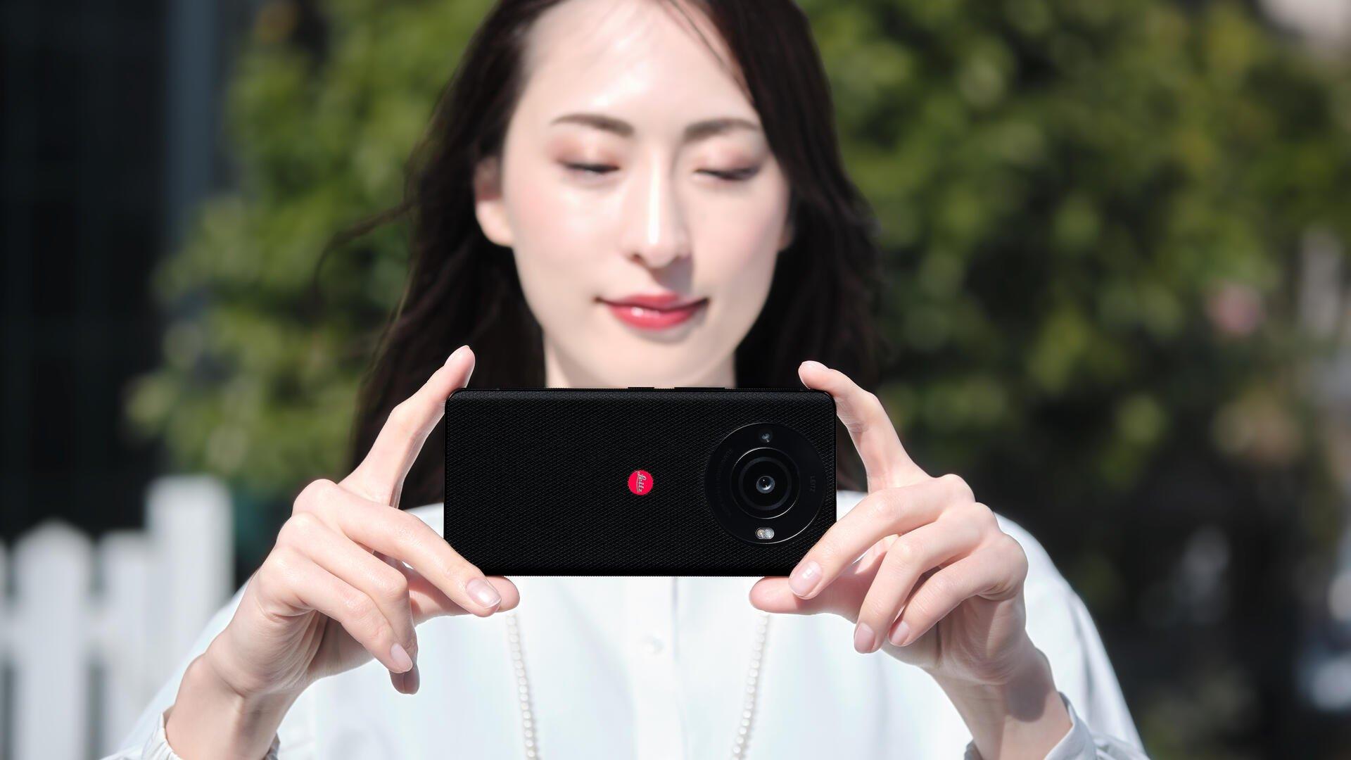 leica smartphone