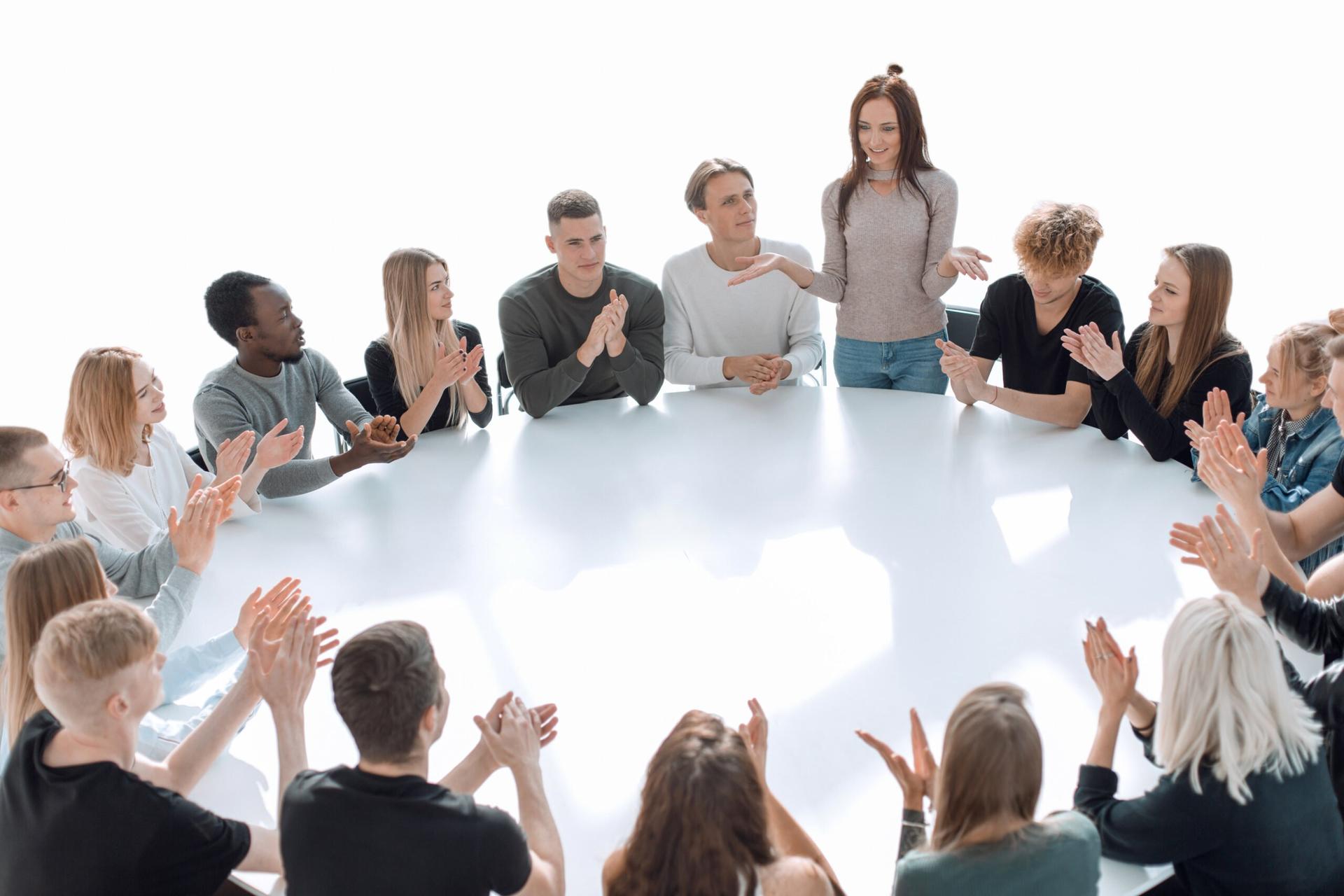 leaderless group discussion (LGD)