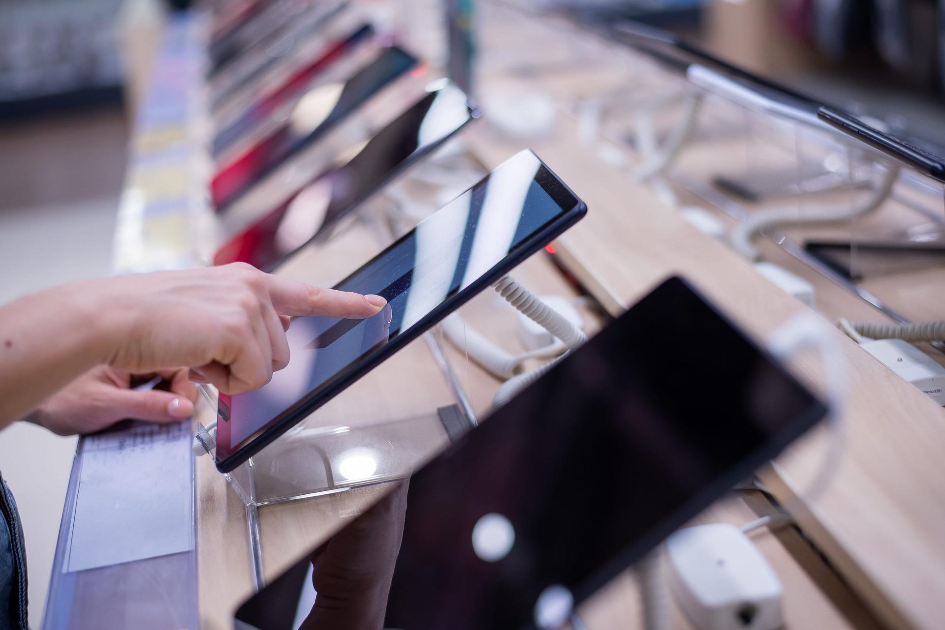 Persaingan Merek Memanas di Q1 2026, Xiaomi Anjlok 19%