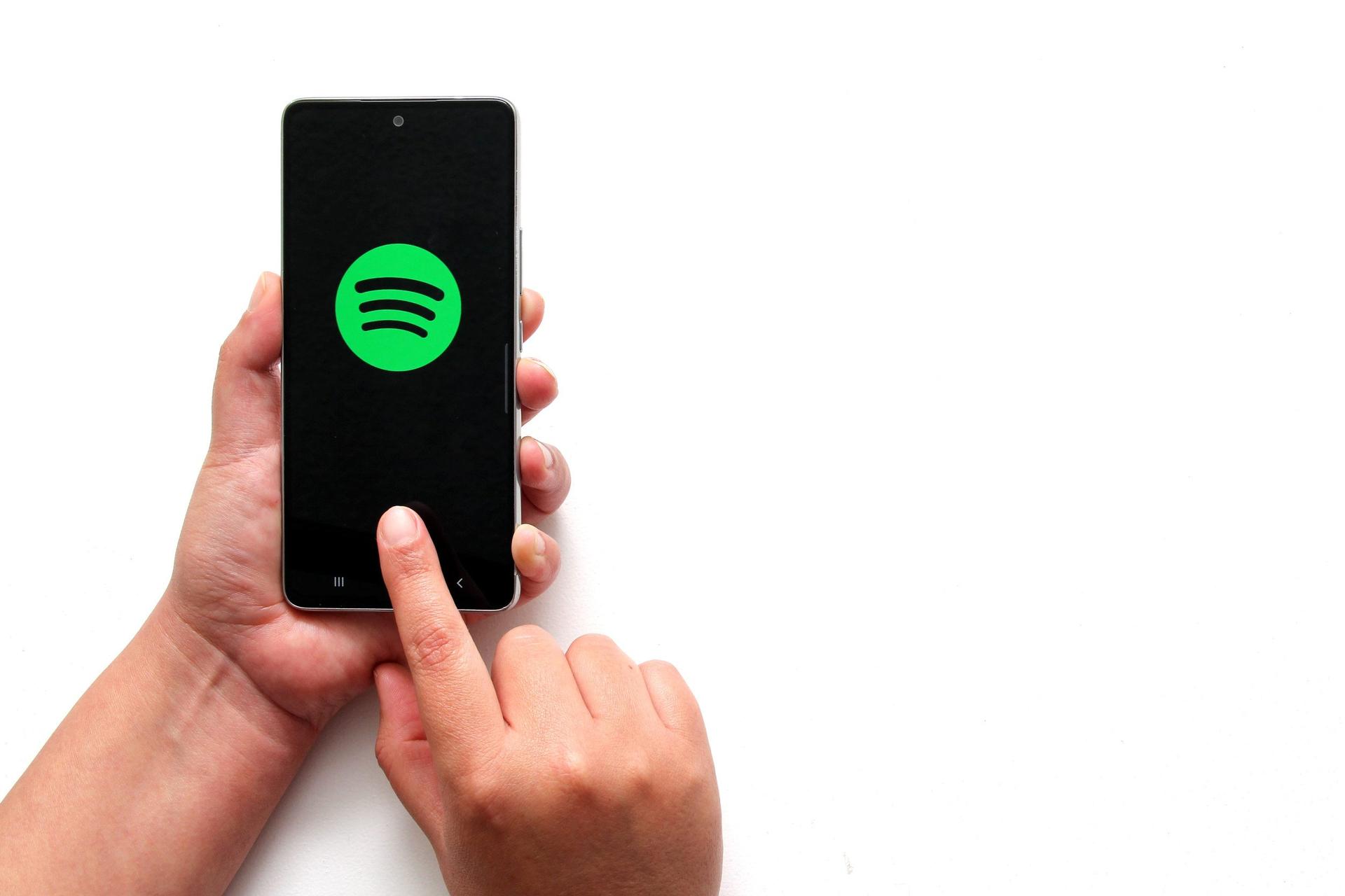 Spotify Belum Punya Rencana Jelas untuk Tandai Musik Buatan AI