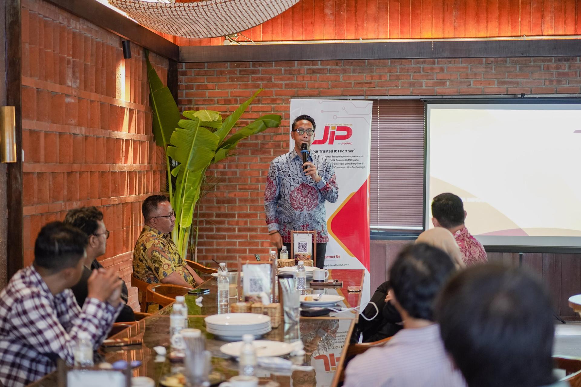 pilar bisnis jip