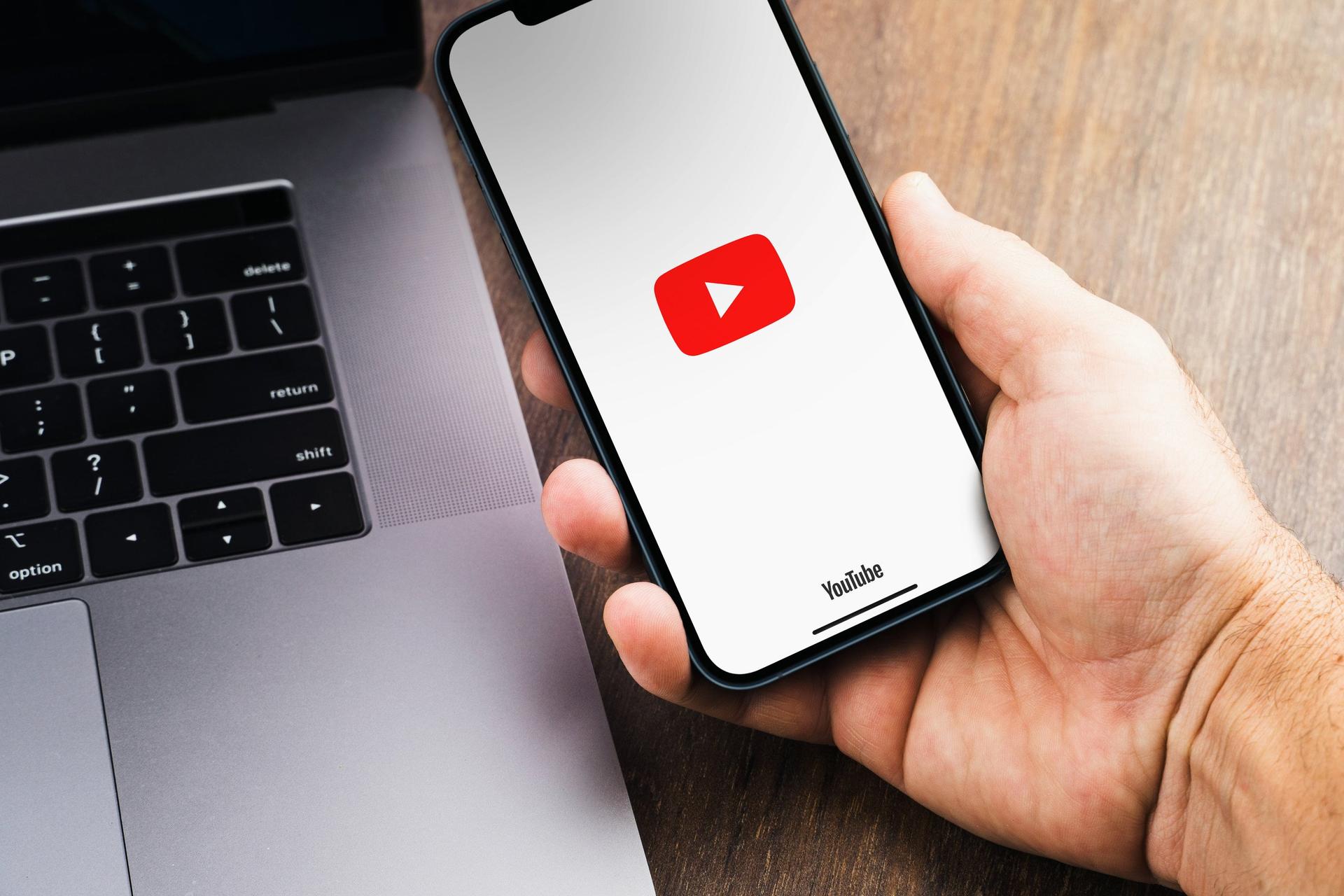 YouTube Luncurkan Alat Deteksi AI untuk Lindungi Ciptaan Kreator