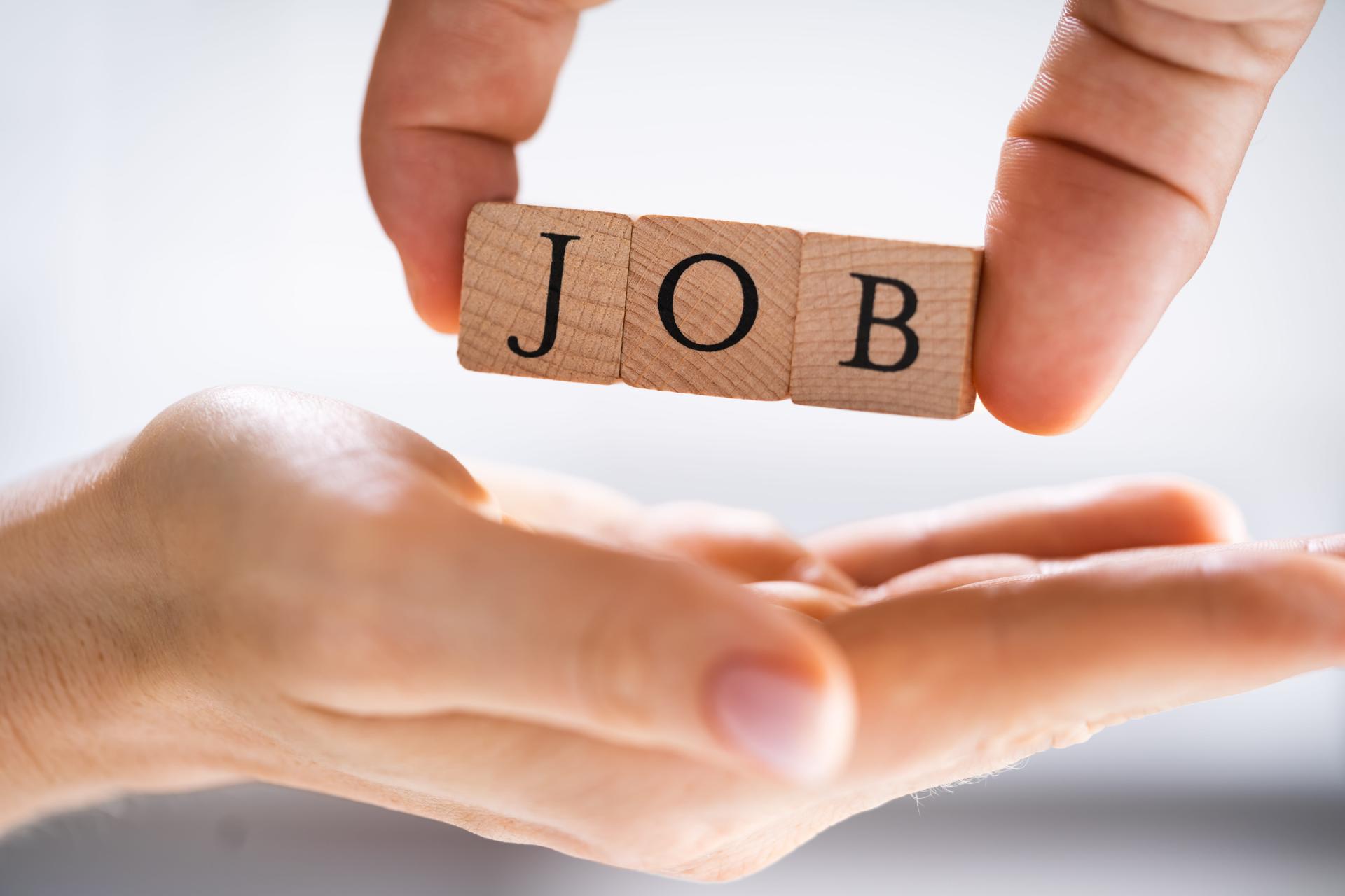 lulus kuliah dapat kerja