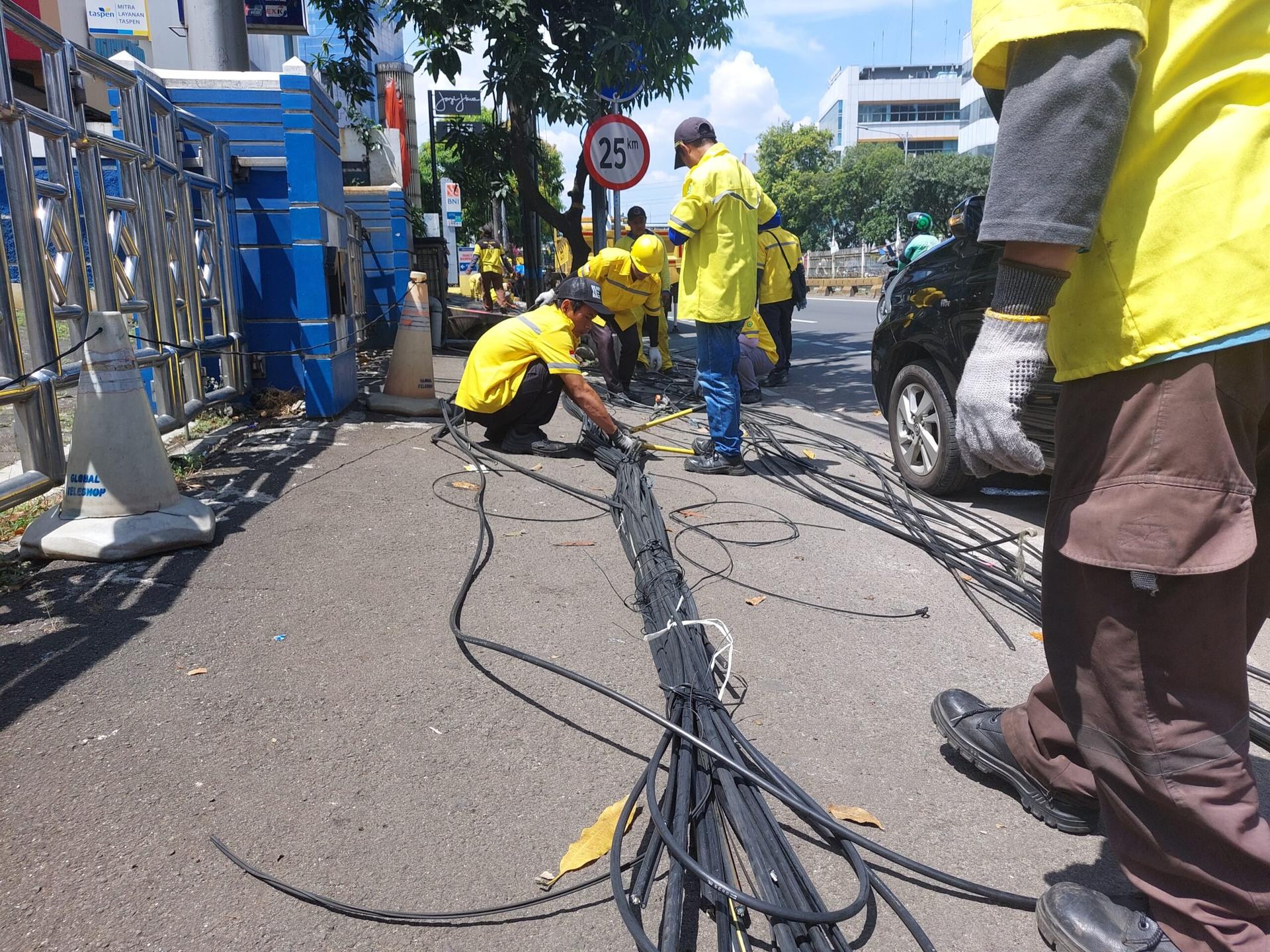 Kembangkan Solusi Smart City, PT JIP Terapkan Smart Pole 5G Untuk SJUT