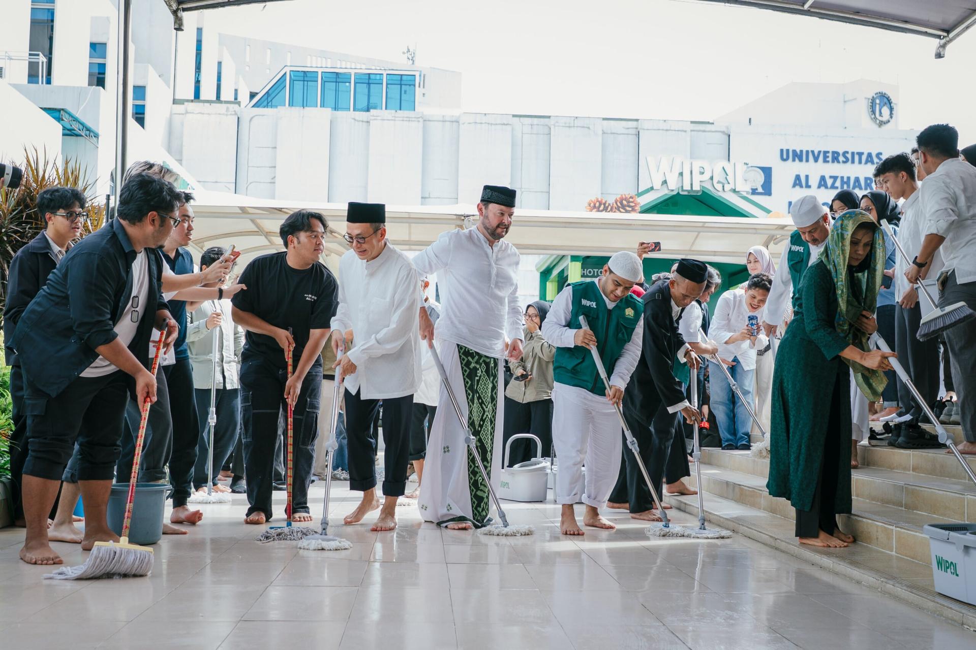 wipol gerakan masjid bersih