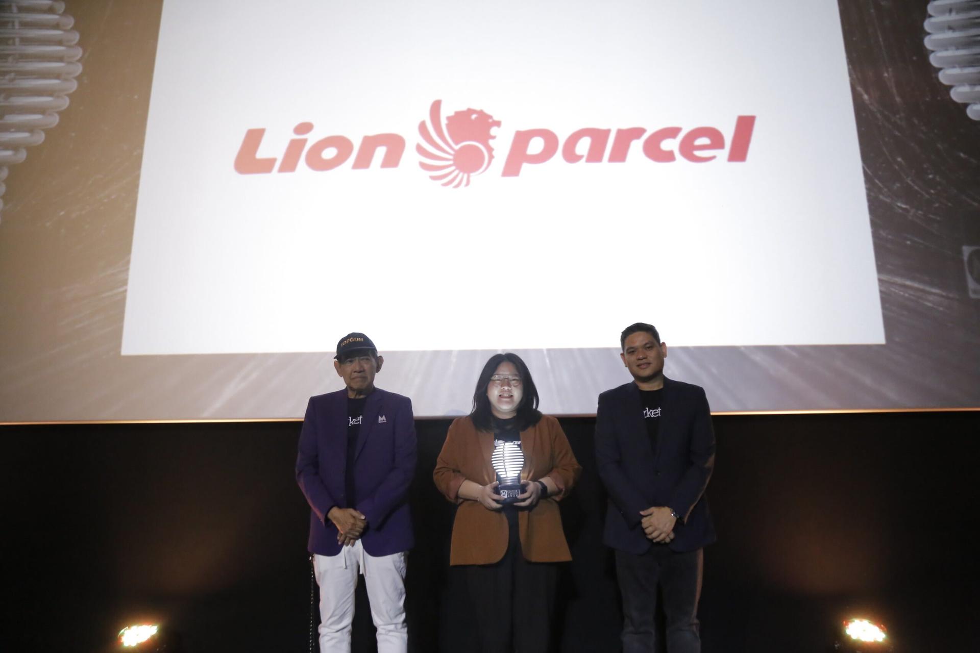 Denny Sumargo jadi CEO, Lion Parcel terima penghargaan dalam MECA 2023