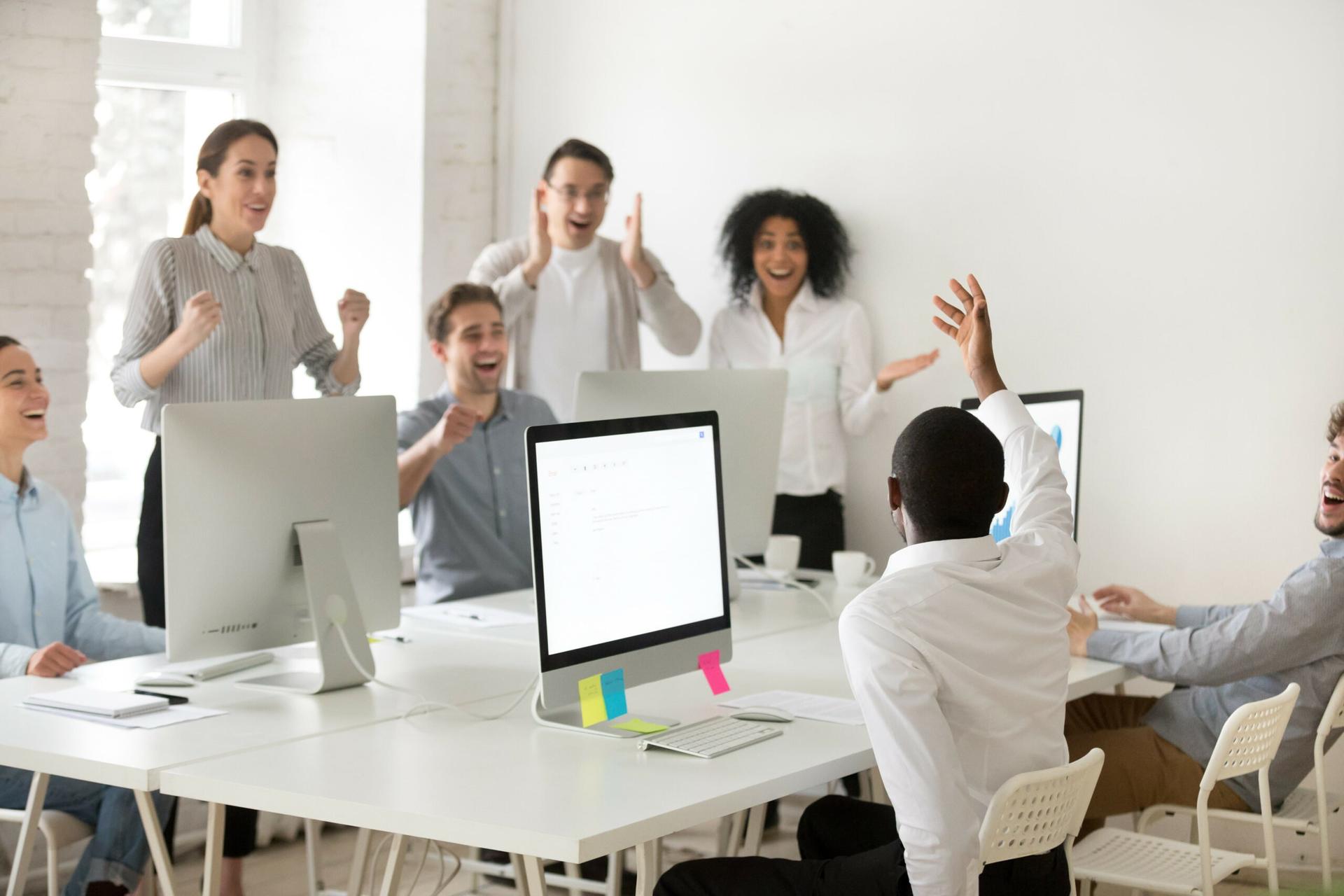 lingkungan kerja positif