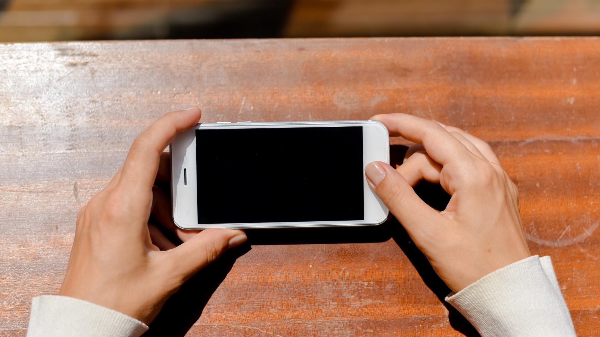 Pasar Smartphone Anjlok, Pasar HP Bekas Malah Bertumbuh, iPhone Paling Laris