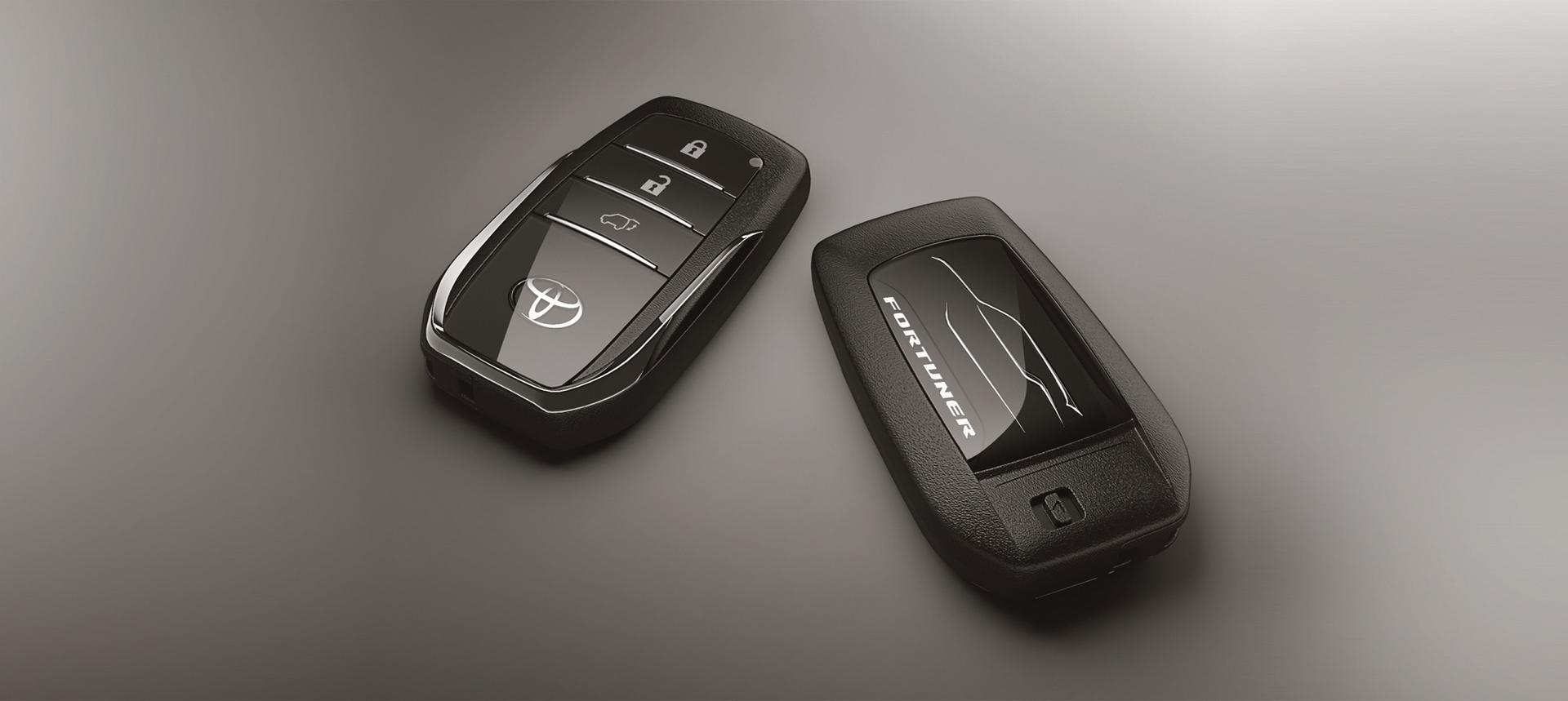 Toyota Astra Motor: Smart Key Toyota Fortuner