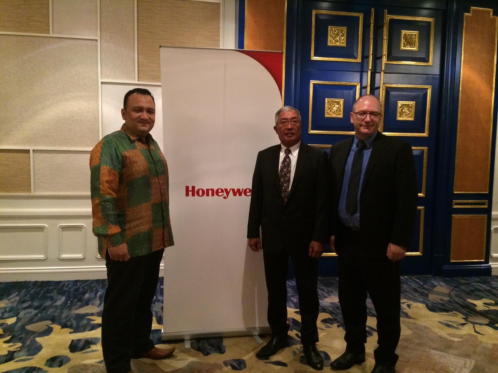 Kerja sama PTDI dan Honeywell