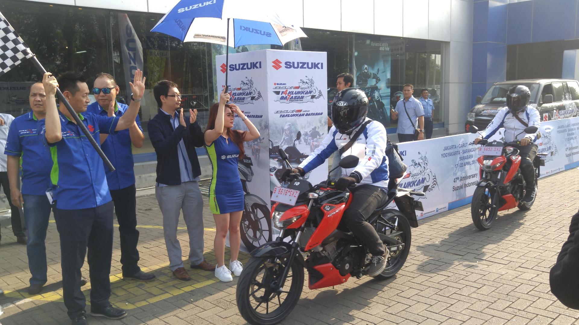 Touring Suzuki GSX-S150