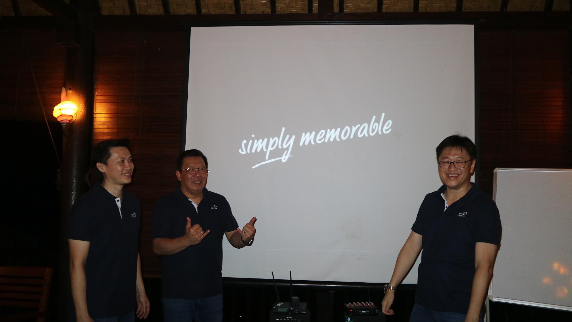 CEO Asuransi Astra (Kanan)