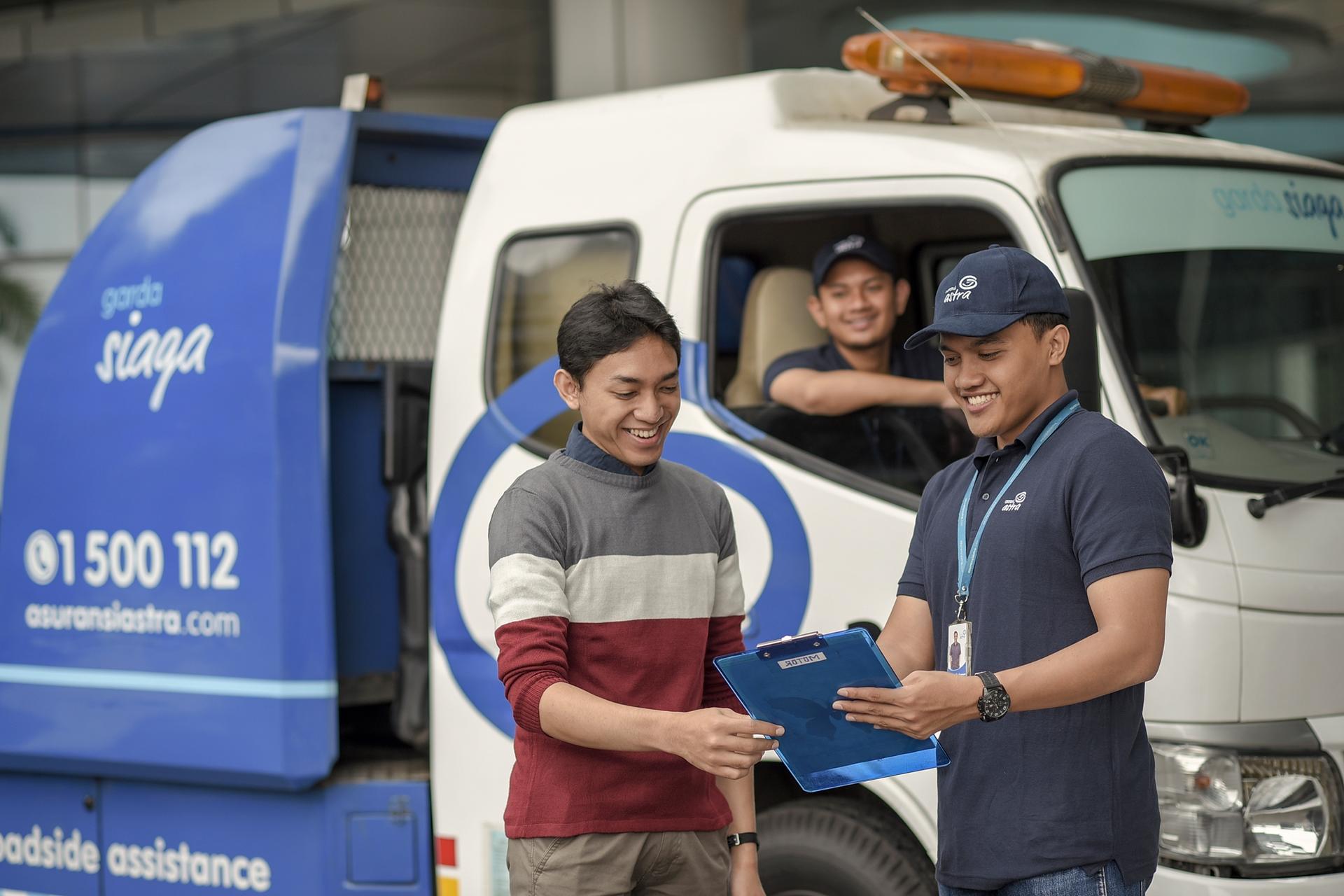 berkendara di musim hujan