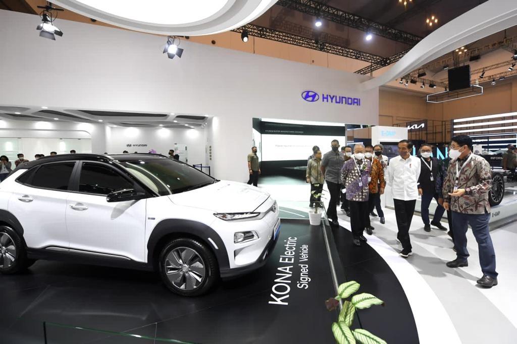 Ilustrasi Hyundai Kona Electric Jokowi GIIAS BEV pasar mobil listrik