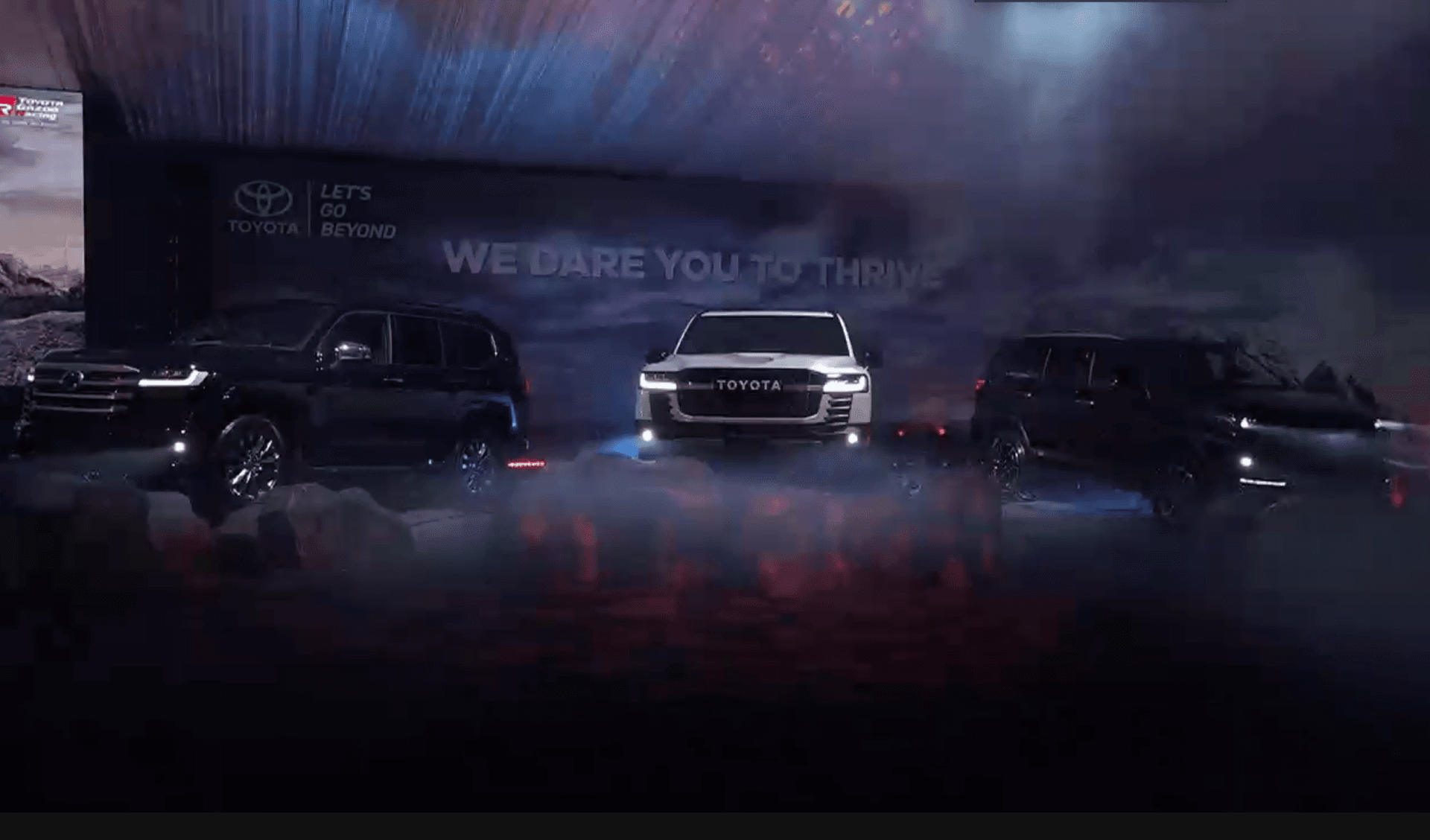 Suasana peluncuran Toyota All New Land Cruiser dan New Fortuner baru