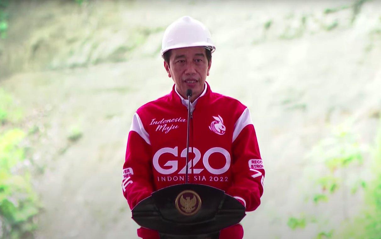 Presiden Jokowi saat resmikan dua PLTA di Sulawesi